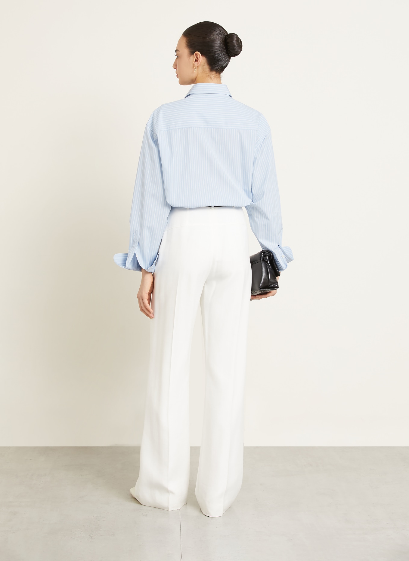 AMI PARIS košile: TMAVĚ MODRÁ / BÍLÁ