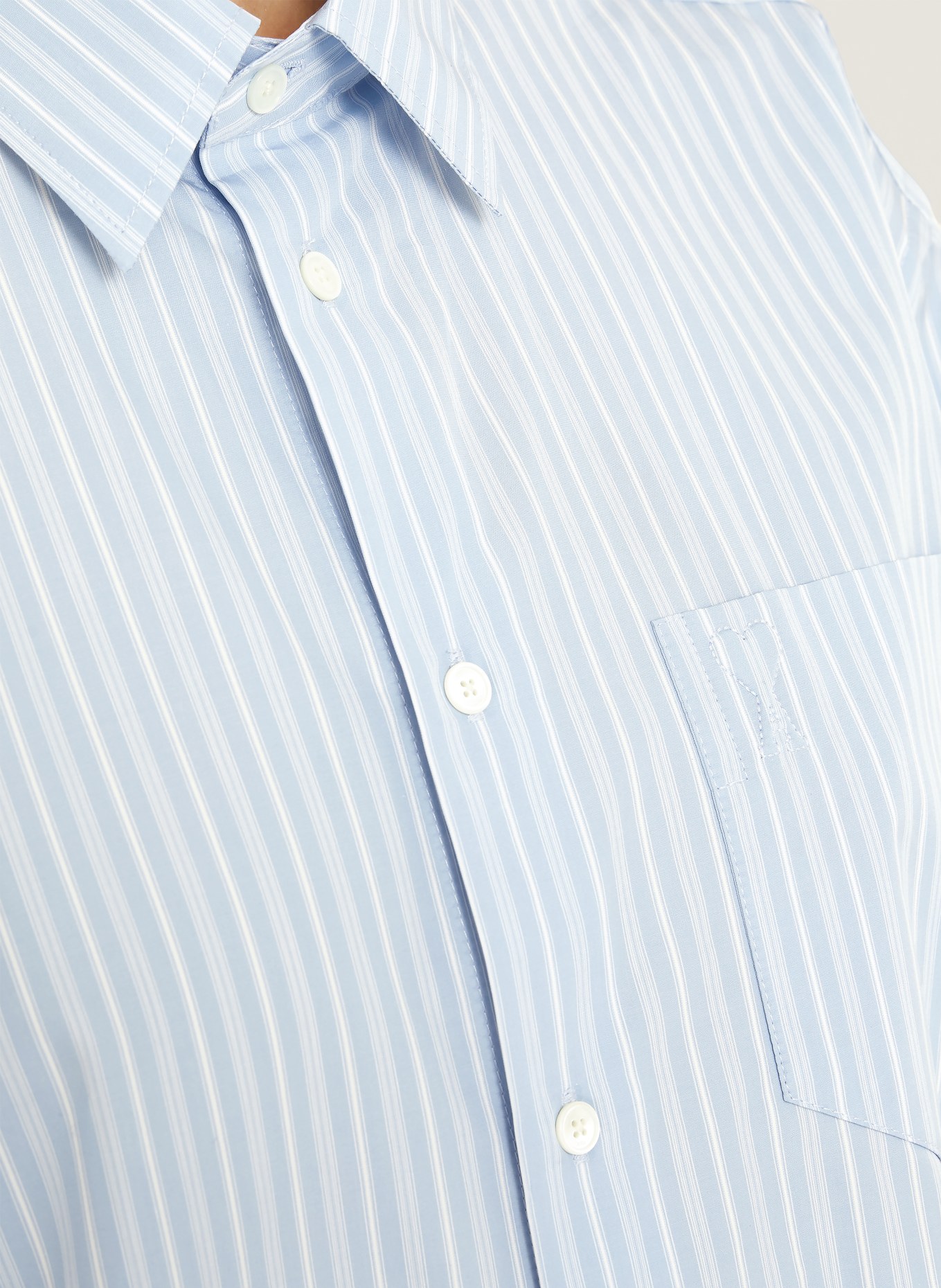 AMI PARIS košile: TMAVĚ MODRÁ / BÍLÁ