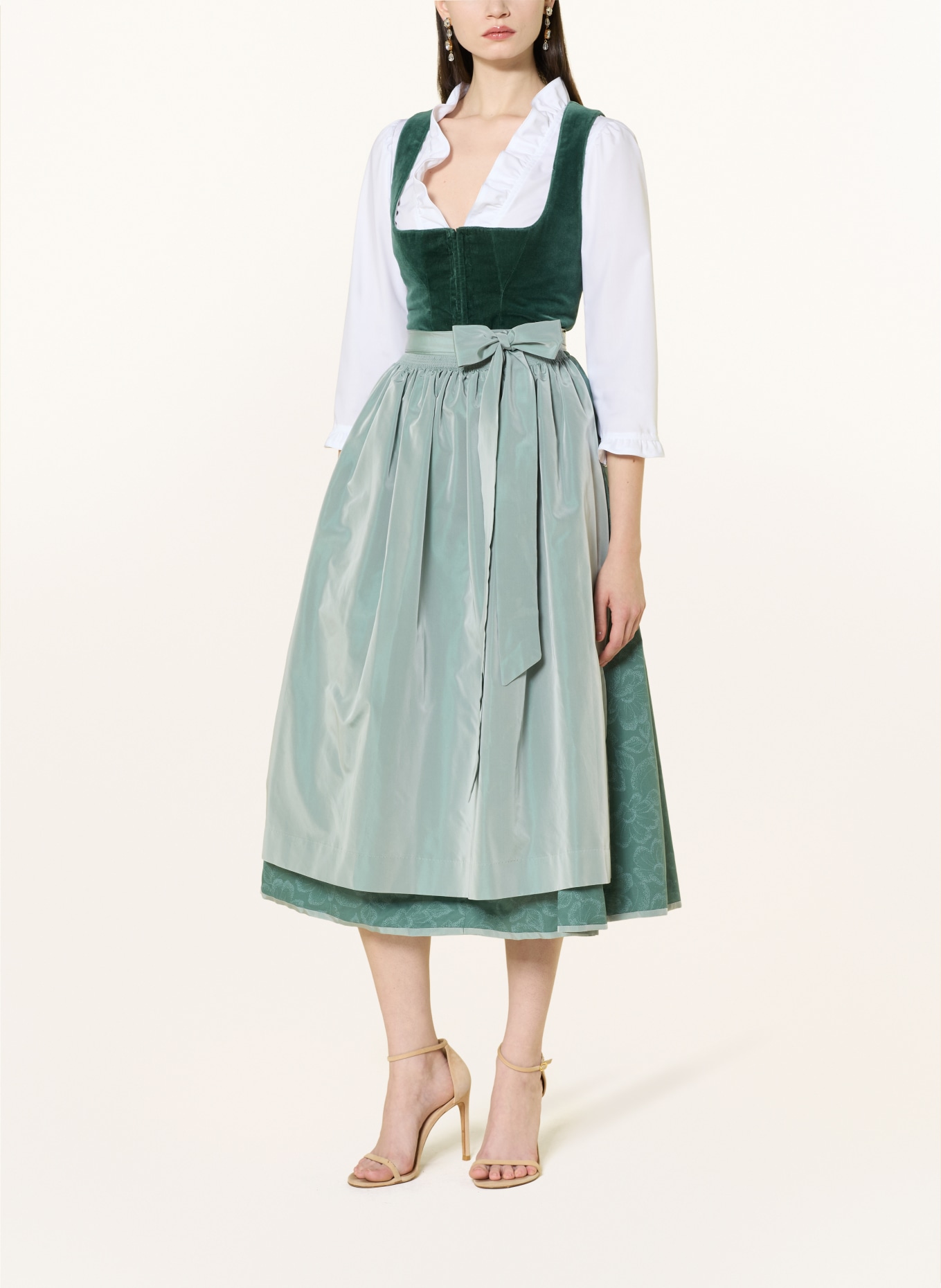 Johann & Johanna Dirndl blouse with 3/4 sleeves and ruffles: WHITE