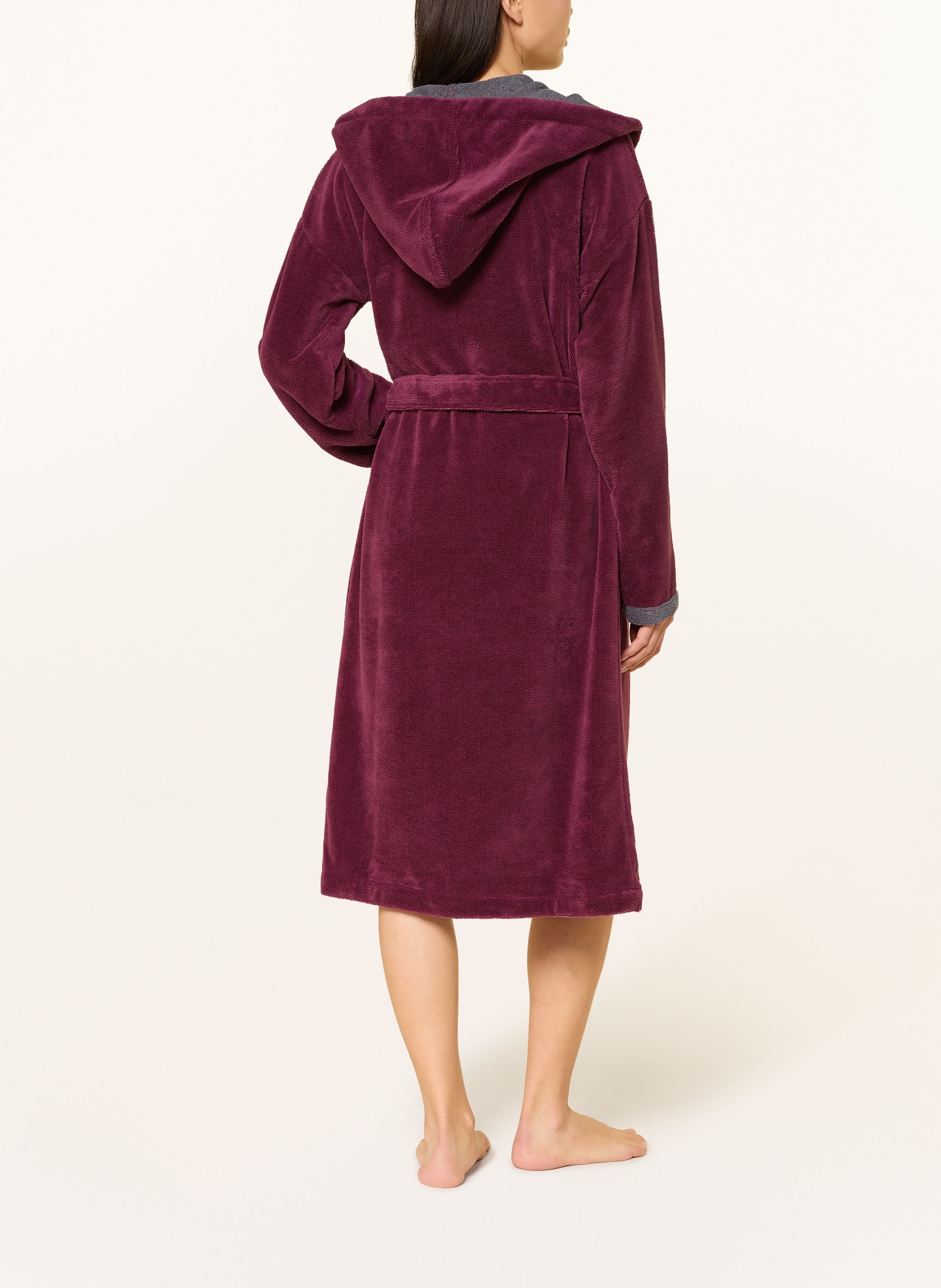 VOSSEN Unisexový župan CARMEN s kapucí: TMAVĚ FIALOVÁ / TMAVĚ ŠEDÁ