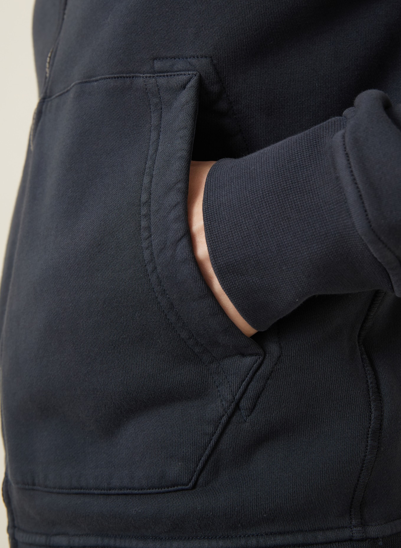 STONE ISLAND Sweatjacke: DUNKELBLAU