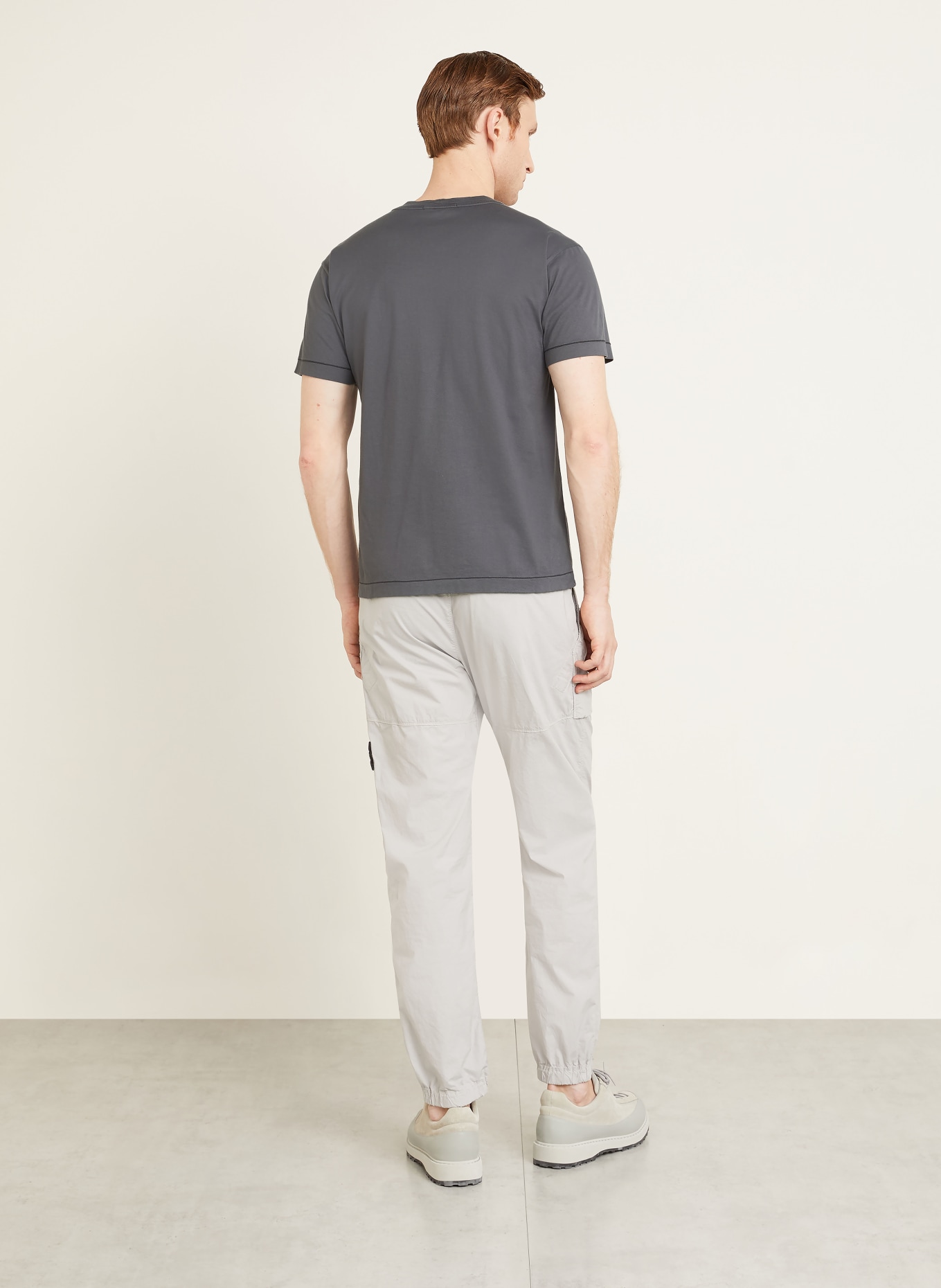 STONE ISLAND mikina: TMAVĚ ŠEDÁ