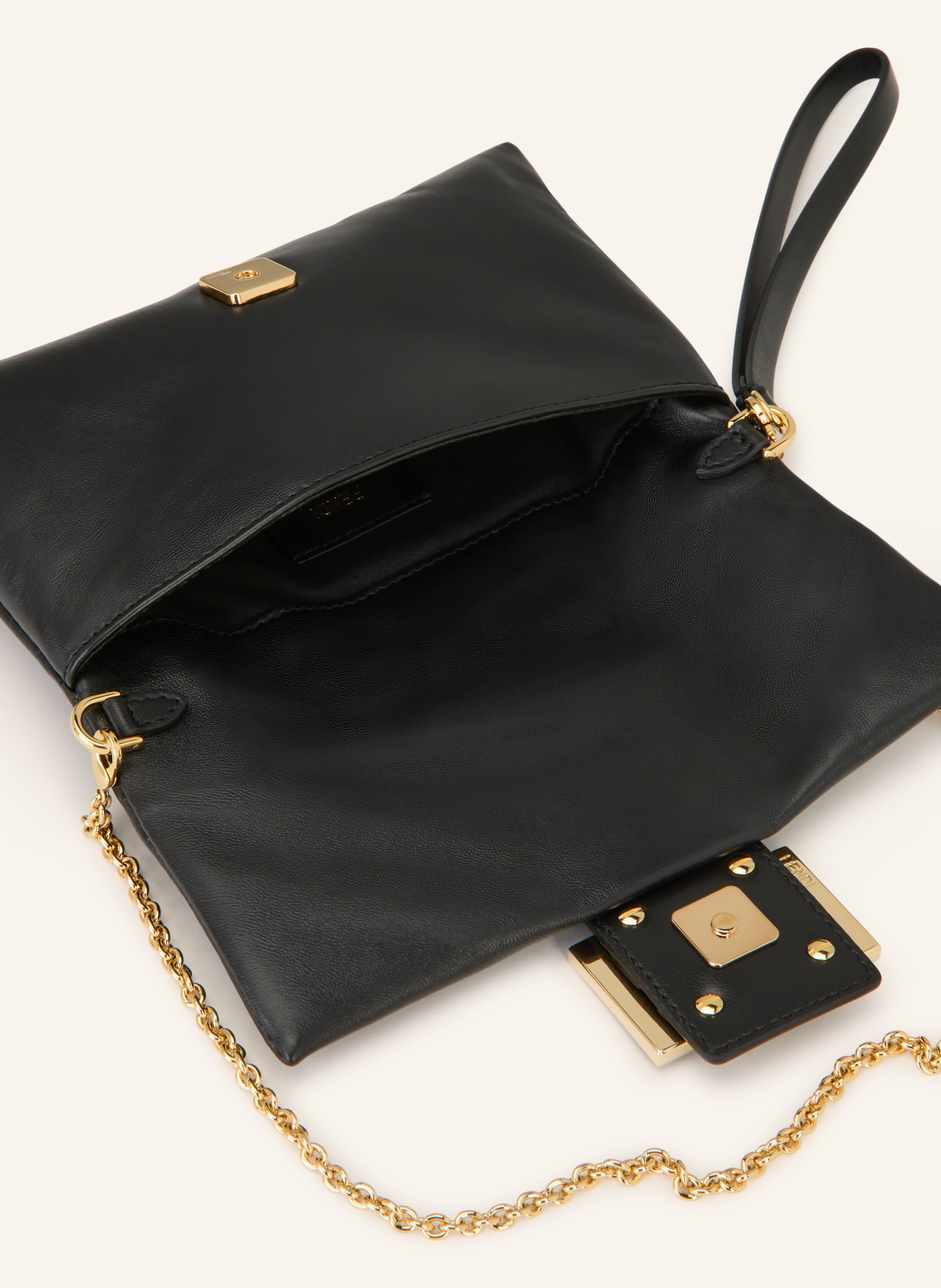 FENDI Kabelka MAMMA BAGUETTE: ČERNÁ / ZLATÁ