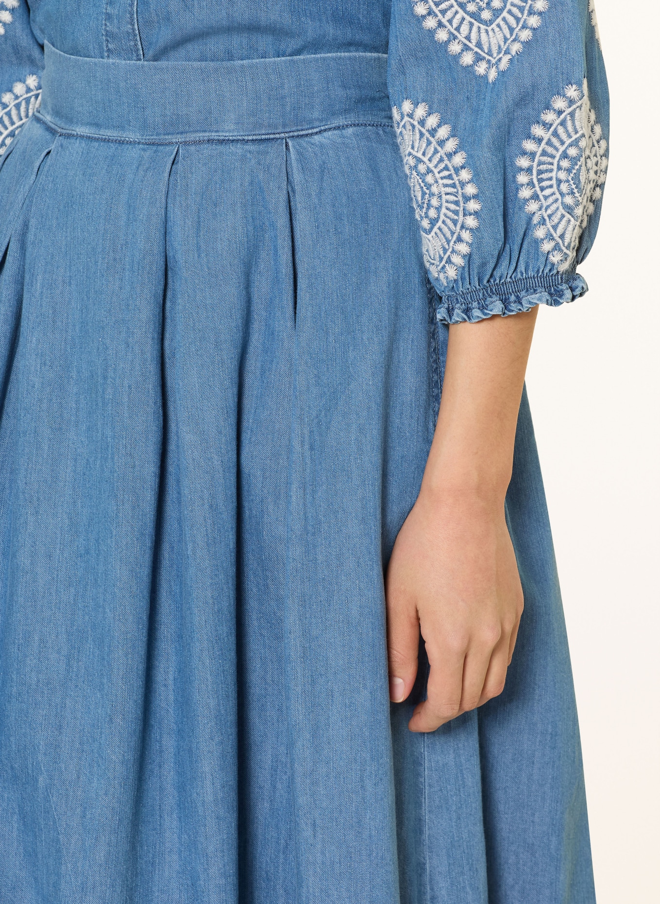 MORE & MORE jupe en jean: BLEU / BLANC