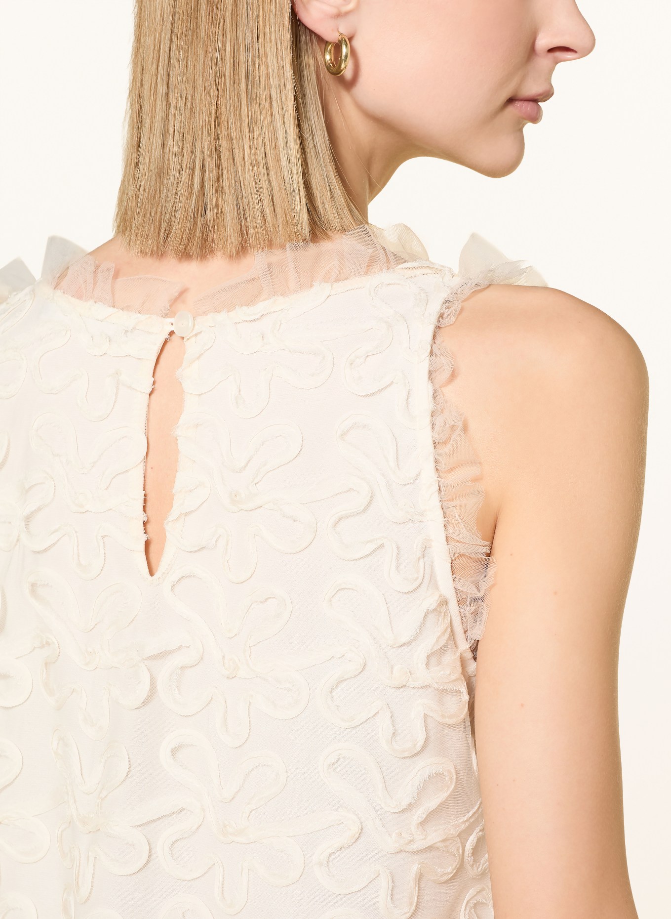 Ana Alcazar robe de cocktail: ÉCRU