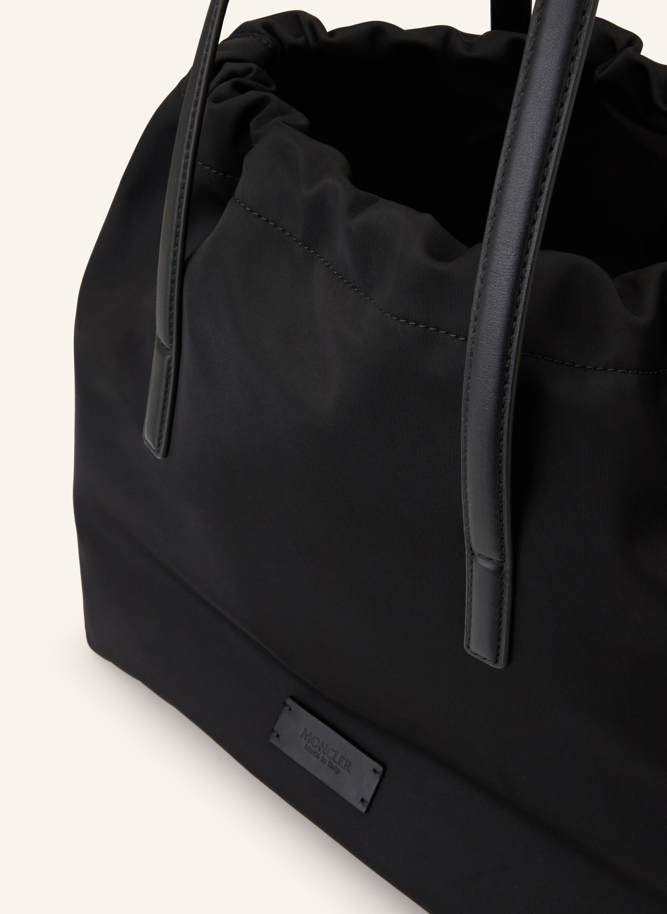 MONCLER Beuteltasche NEW TRICK: SCHWARZ