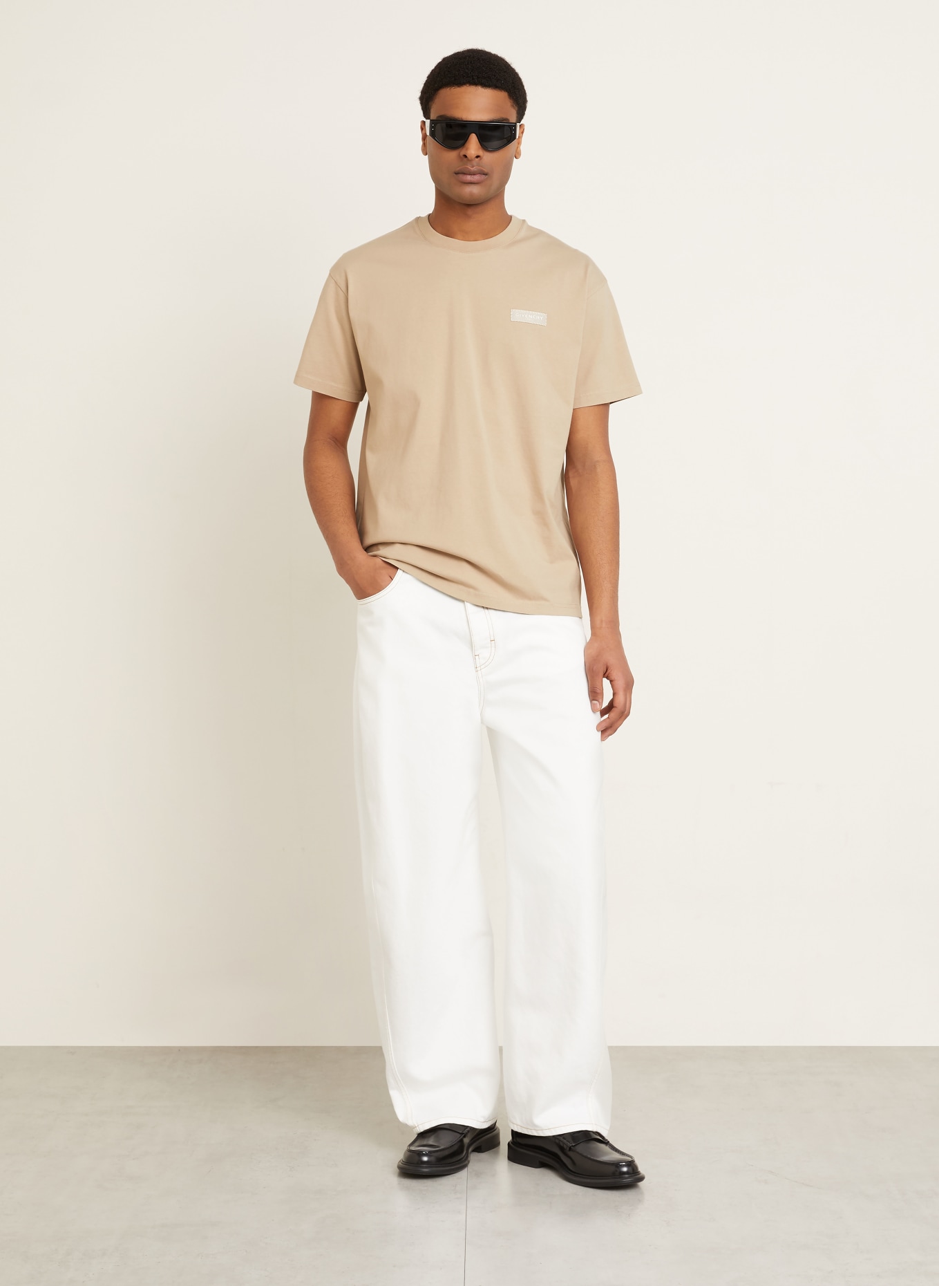 GIVENCHY T-Shirt: BEIGE