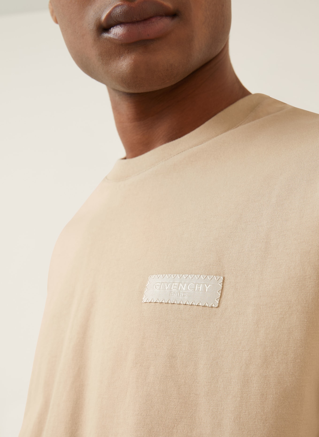 GIVENCHY T-Shirt: BEIGE