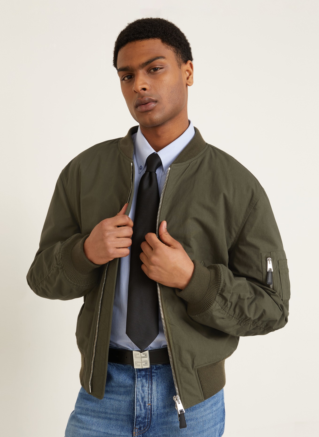 GIVENCHY Blouson: KHAKI / SCHWARZ