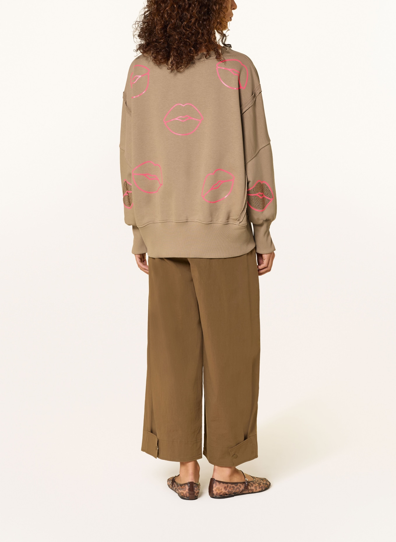 miss goodlife Oversized mikina s ozdobnými kamínky: BÉŽOVÁ / NEONOVĚ RŮŽOVÁ