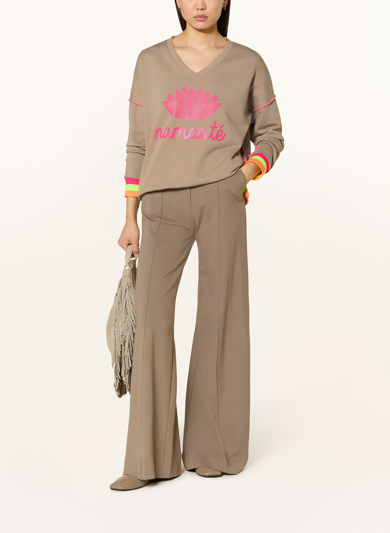 miss goodlife oversized sweatshirt: CAMEL / NEON PINK