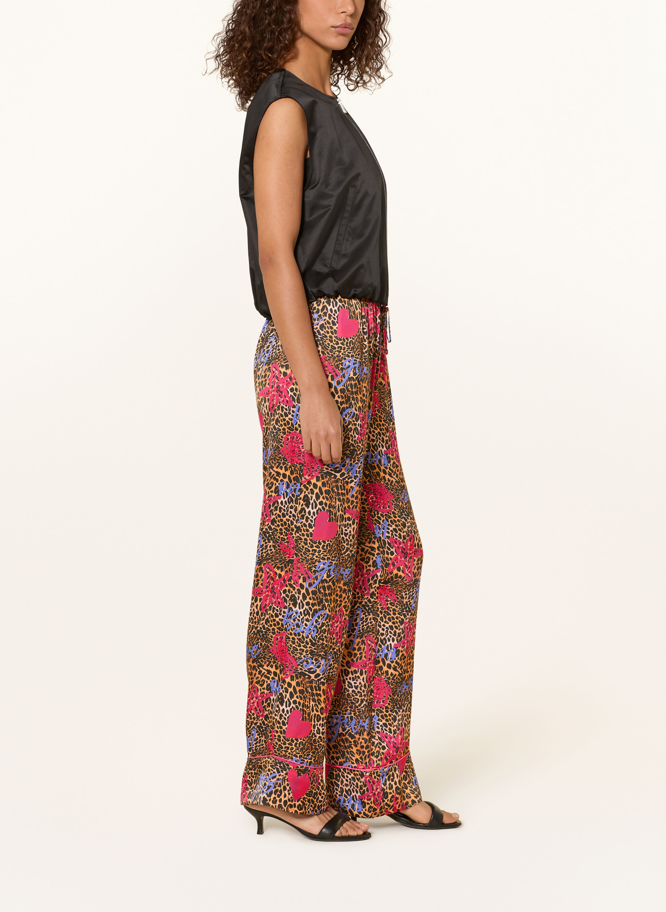 miss goodlife Spodnie Marlene z satyny: KONIAKOWY / MOCNORÓŻOWY / CZARNY