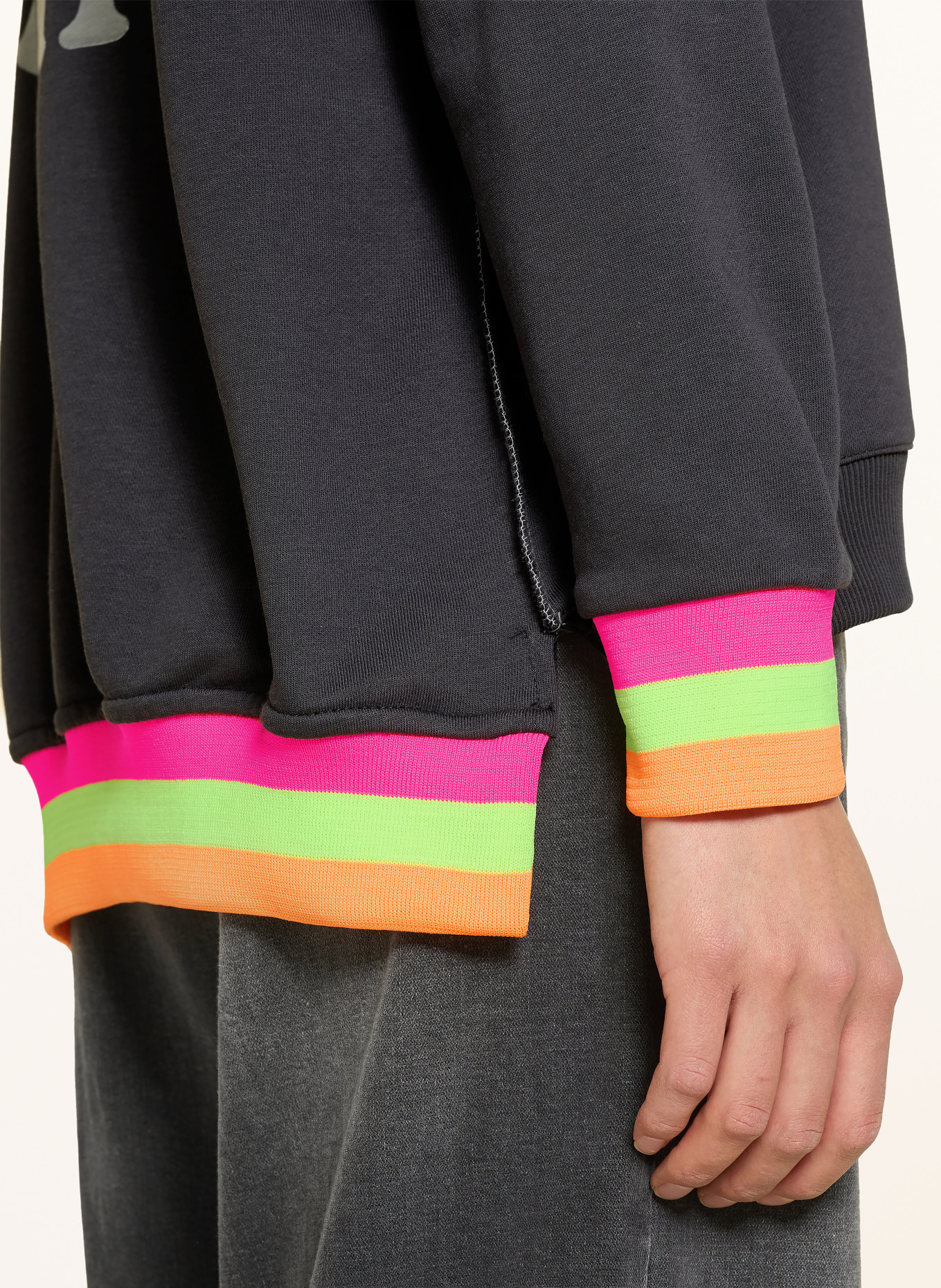 miss goodlife Oversize'owa bluza z kamieniami ozdobnymi: CZIEMNOSZARY / SREBRNY