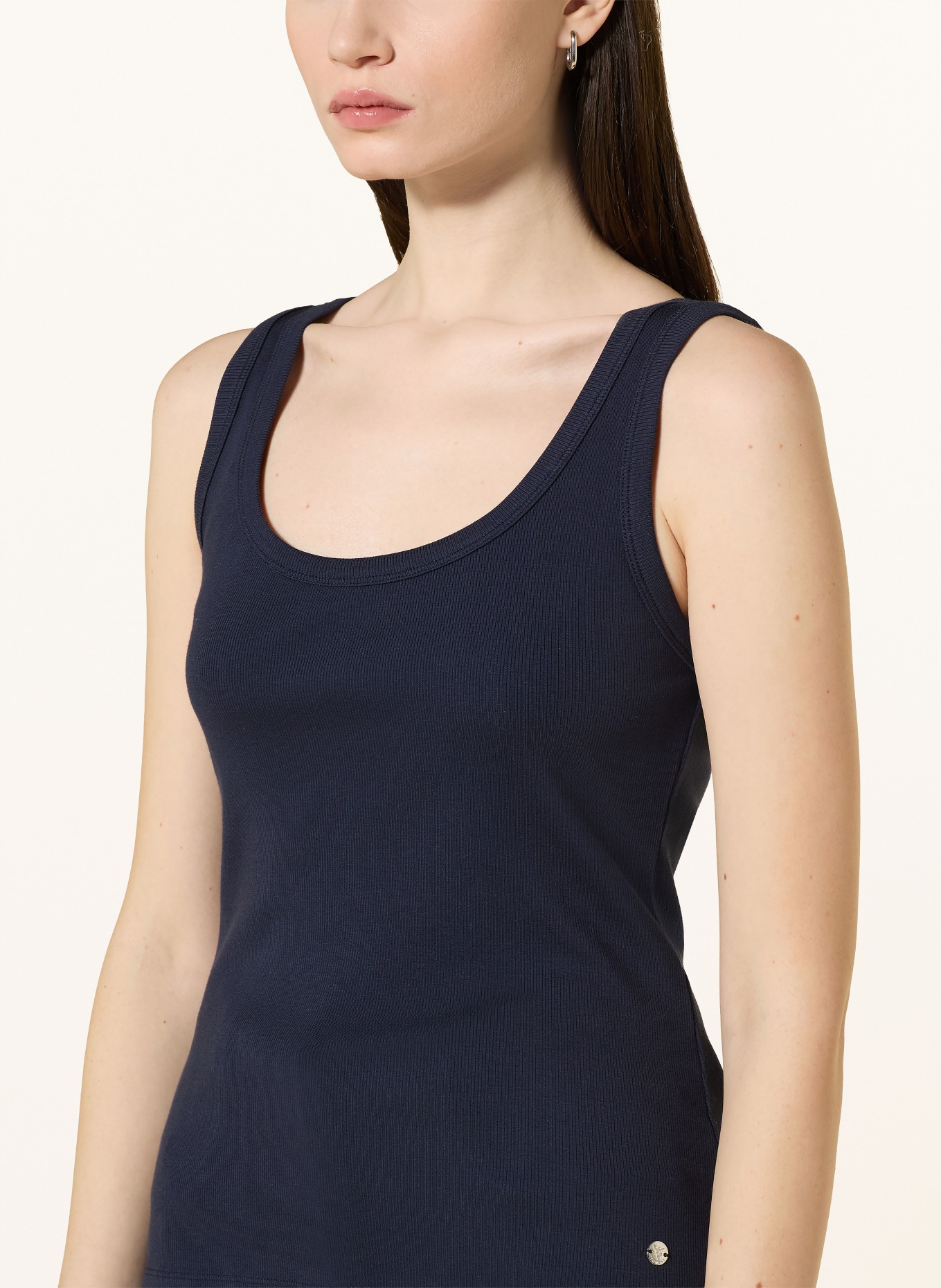 monari Nahoru: TMAVĚ MODRÁ