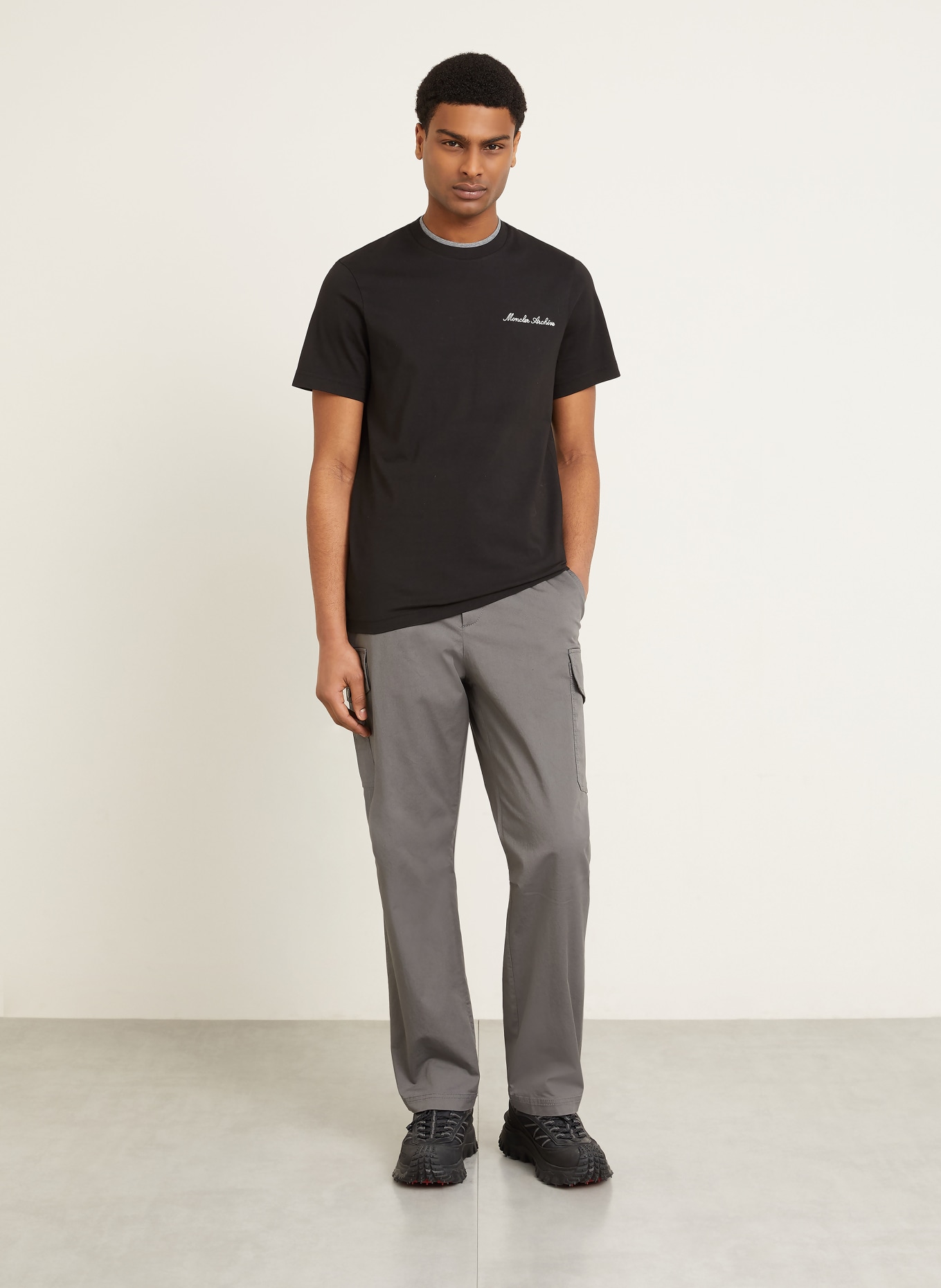 MONCLER T-Shirt: SCHWARZ / GRAU