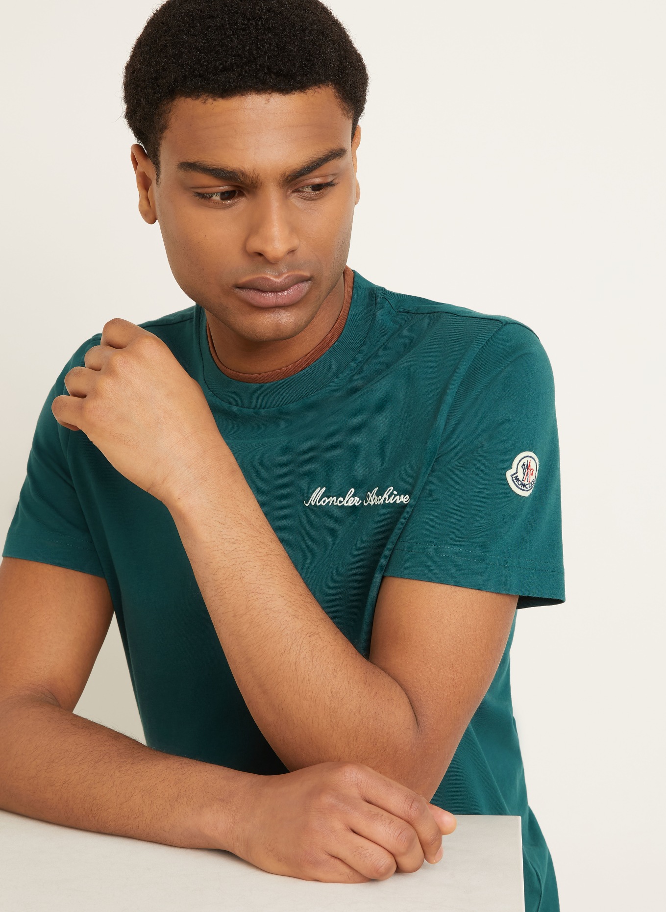 MONCLER T-Shirt: GRÜN / BRAUN