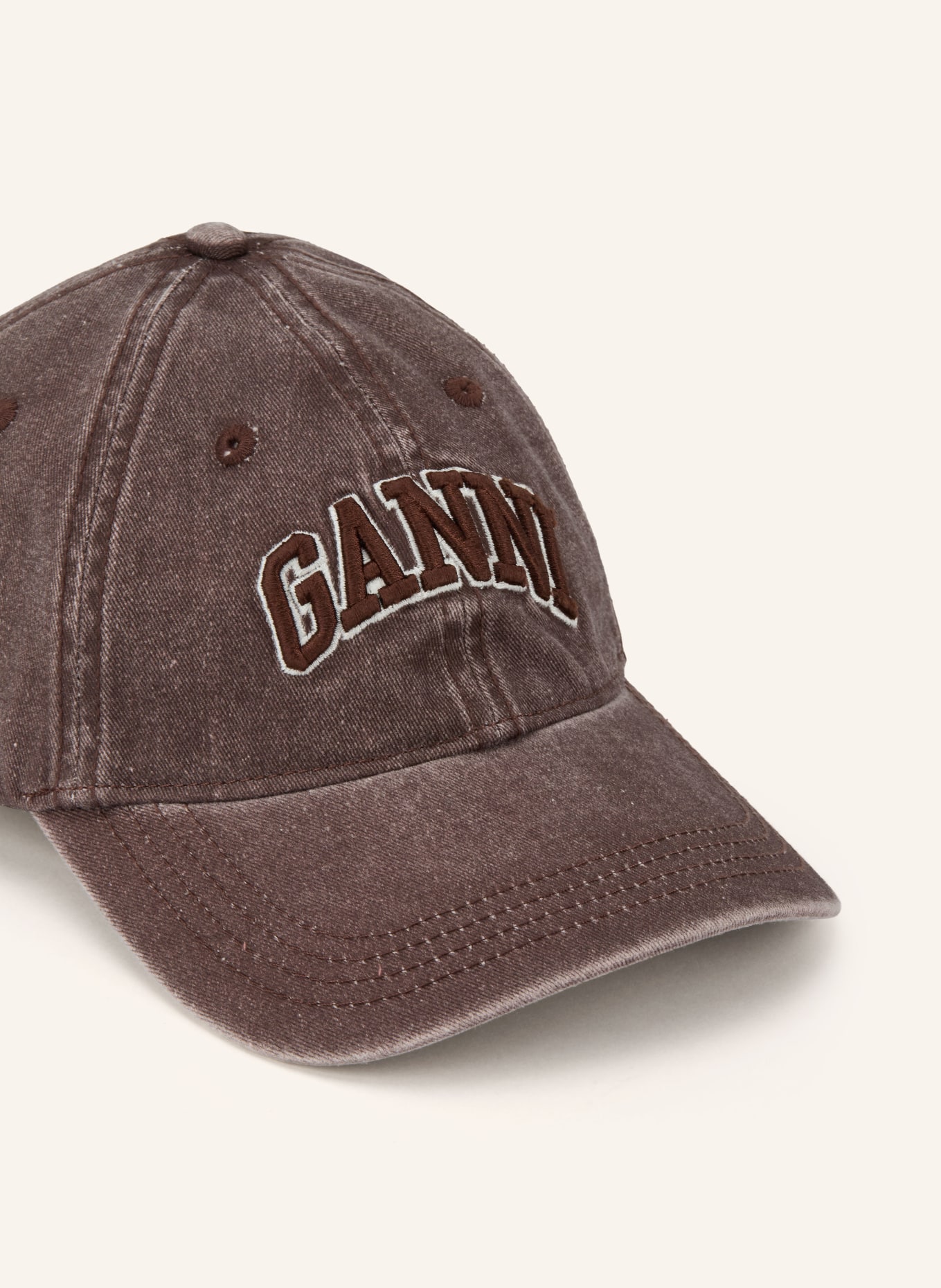 GANNI cap: BROWN