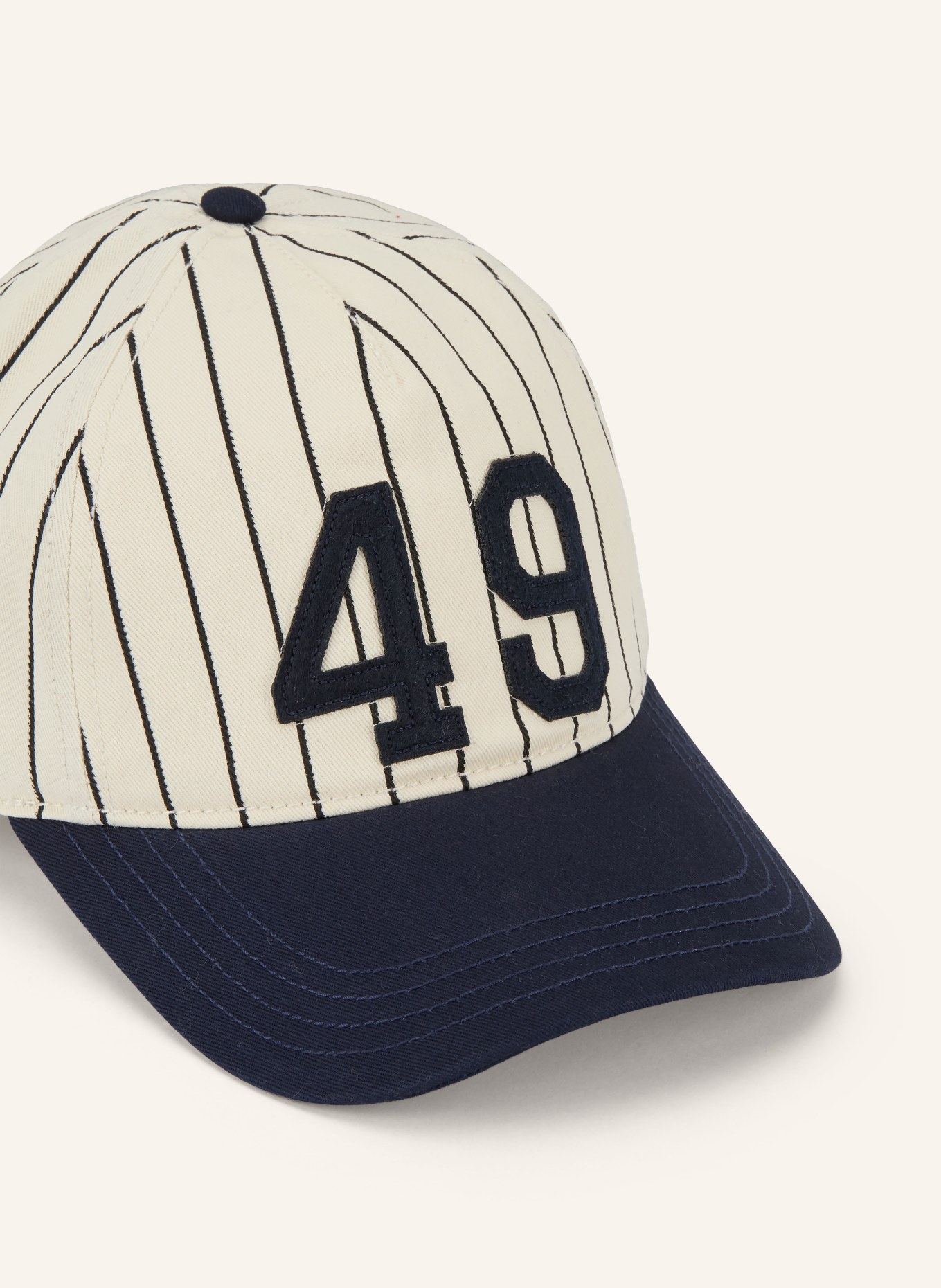 GANT cap: CREAM / DARK BLUE