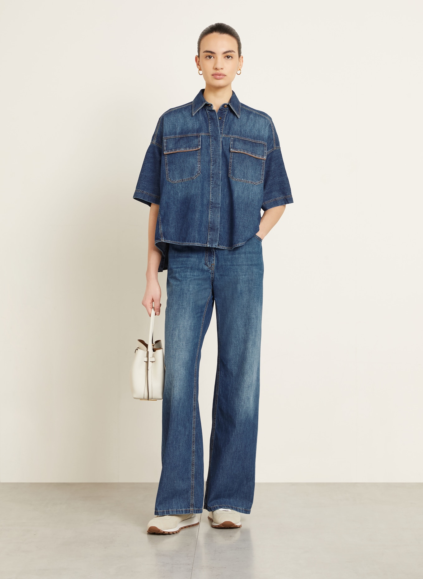 BRUNELLO CUCINELLI Jeansbluse mit Schmucksteinen: BLAU