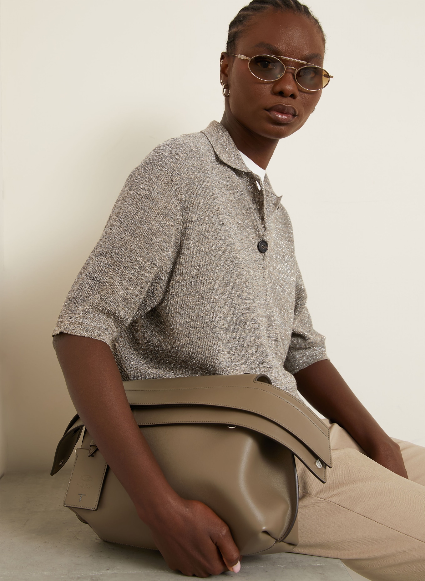 BRUNELLO CUCINELLI Strick-Poloshirt mit Leinen und Glitzergarn: TAUPE