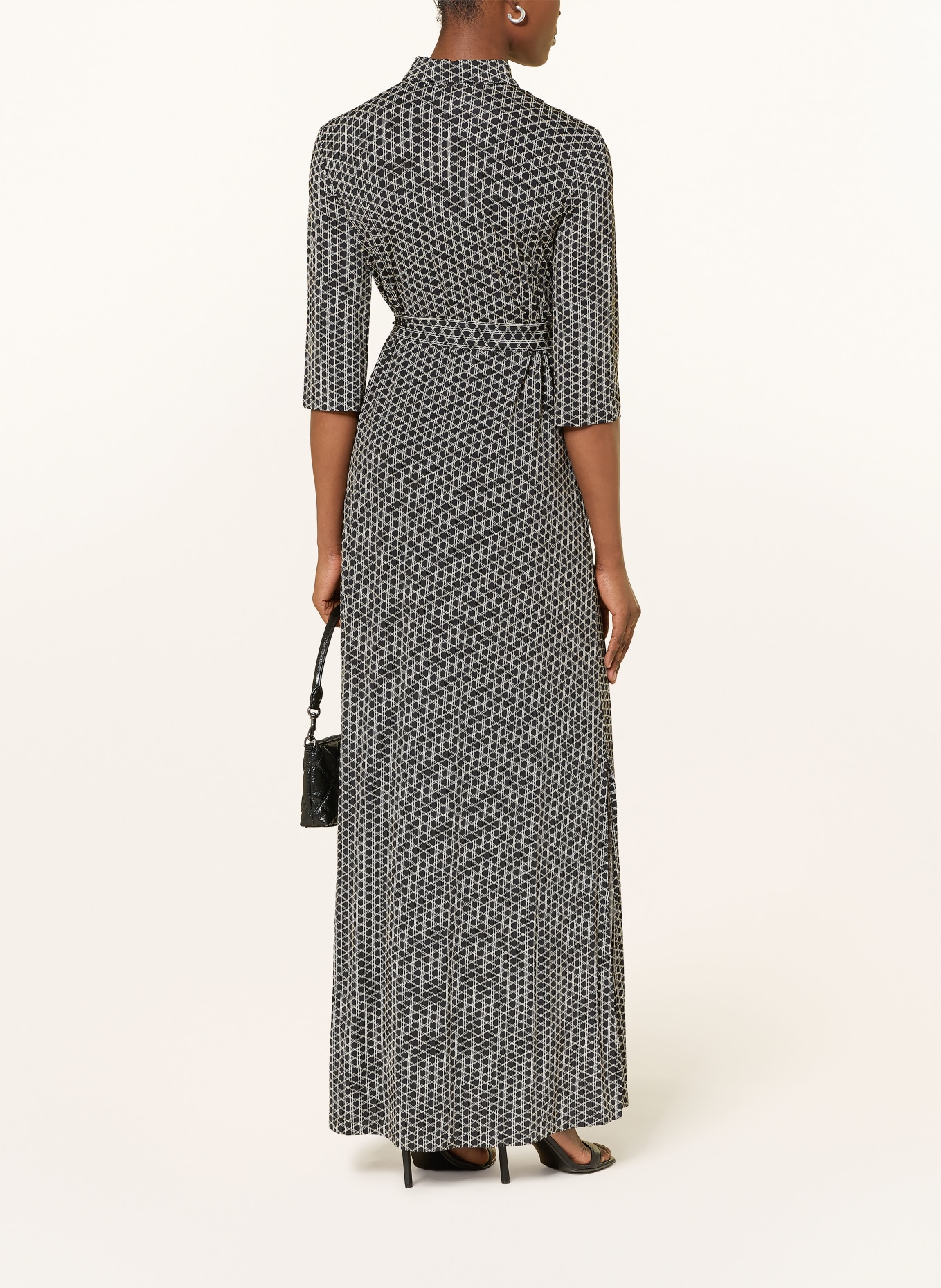 SIYU Košilové šaty s 3/4 rukávem: ČERNÁ / VELBLOUDÍ