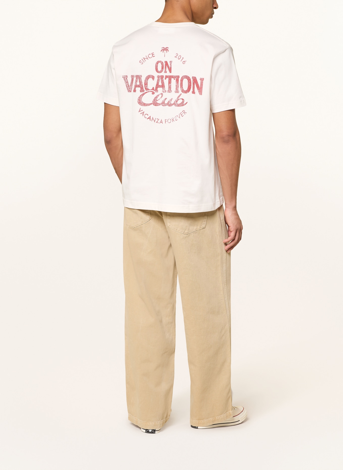 On Vacation T-Shirt: CREME