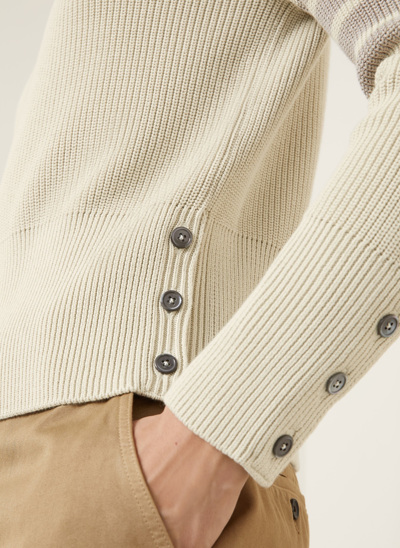 THOM BROWNE. Pullover: BEIGE
