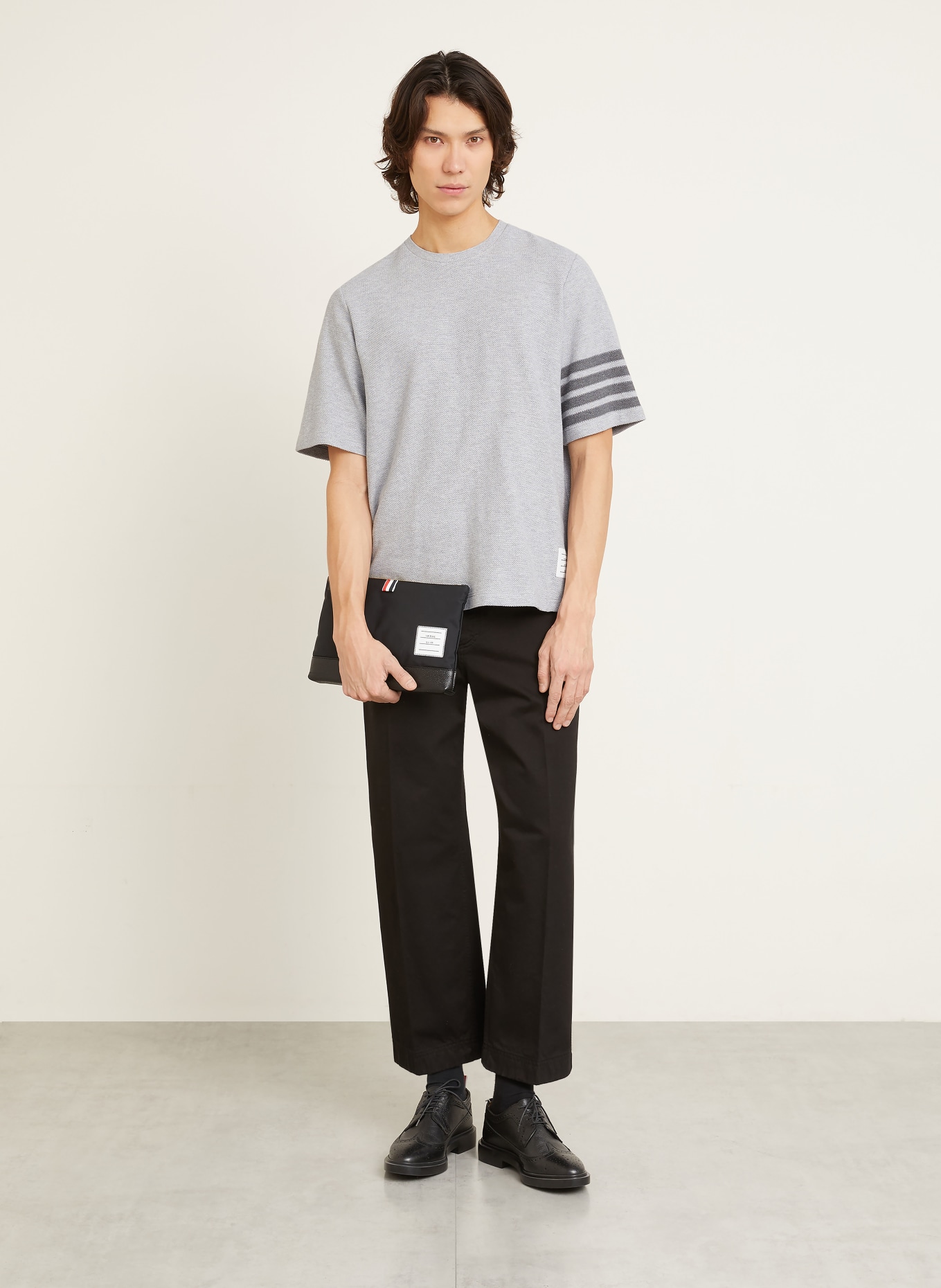 THOM BROWNE. T-shirt: GRAY / DARK GRAY