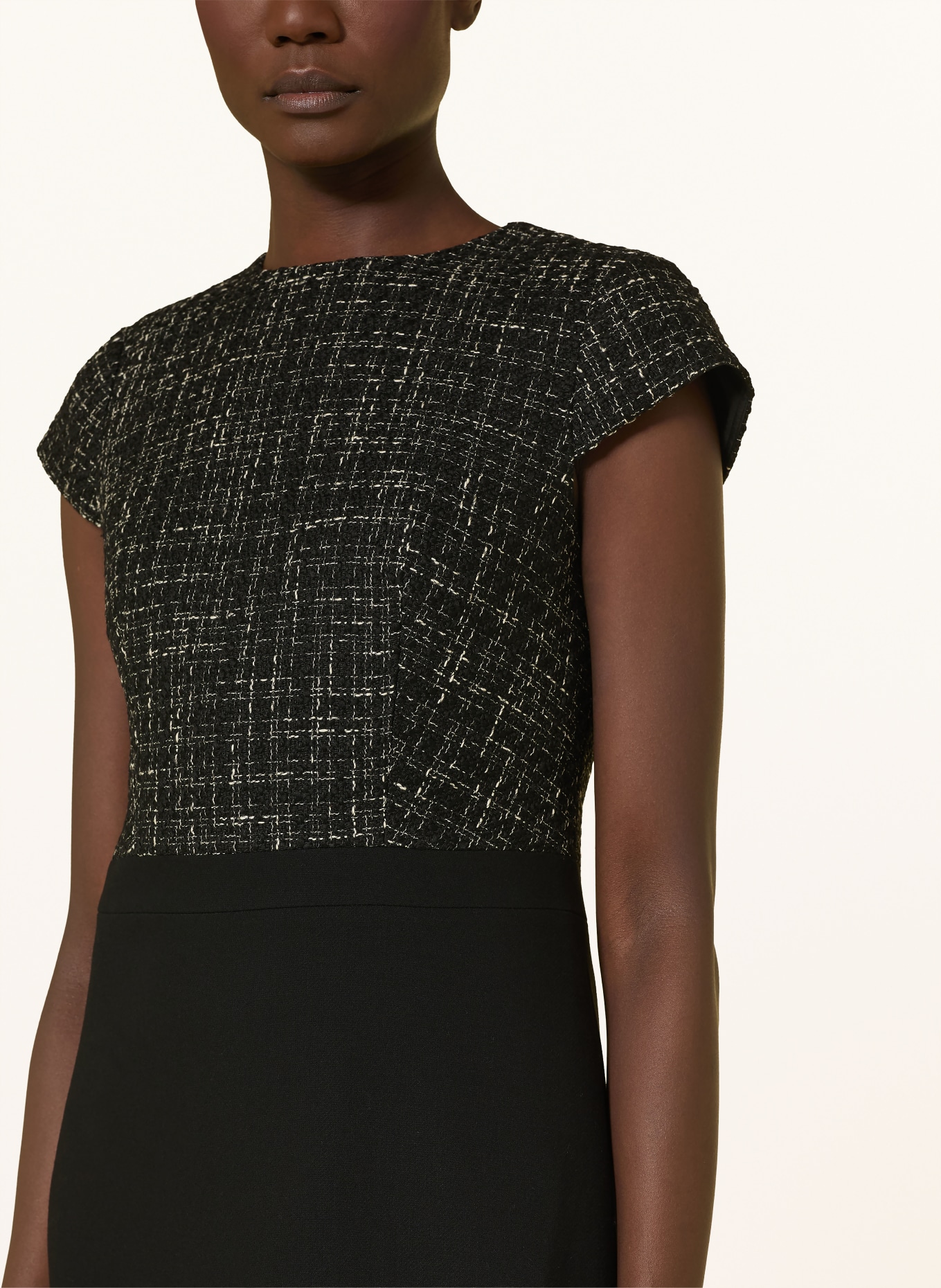 HOBBS Etuikleid ESME im Materialmix: SCHWARZ / WEISS