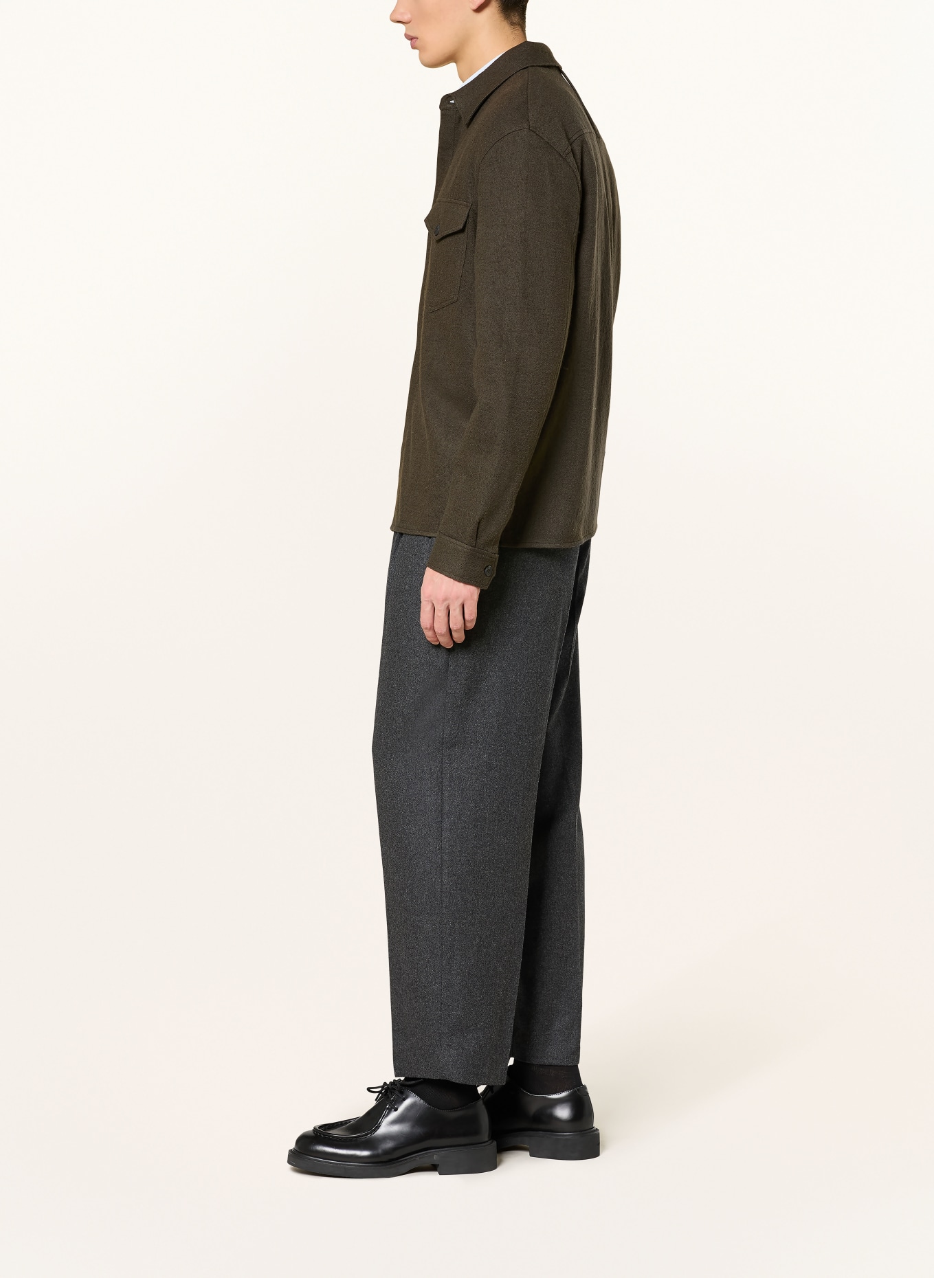 COS Regular fit pants: DARK GRAY