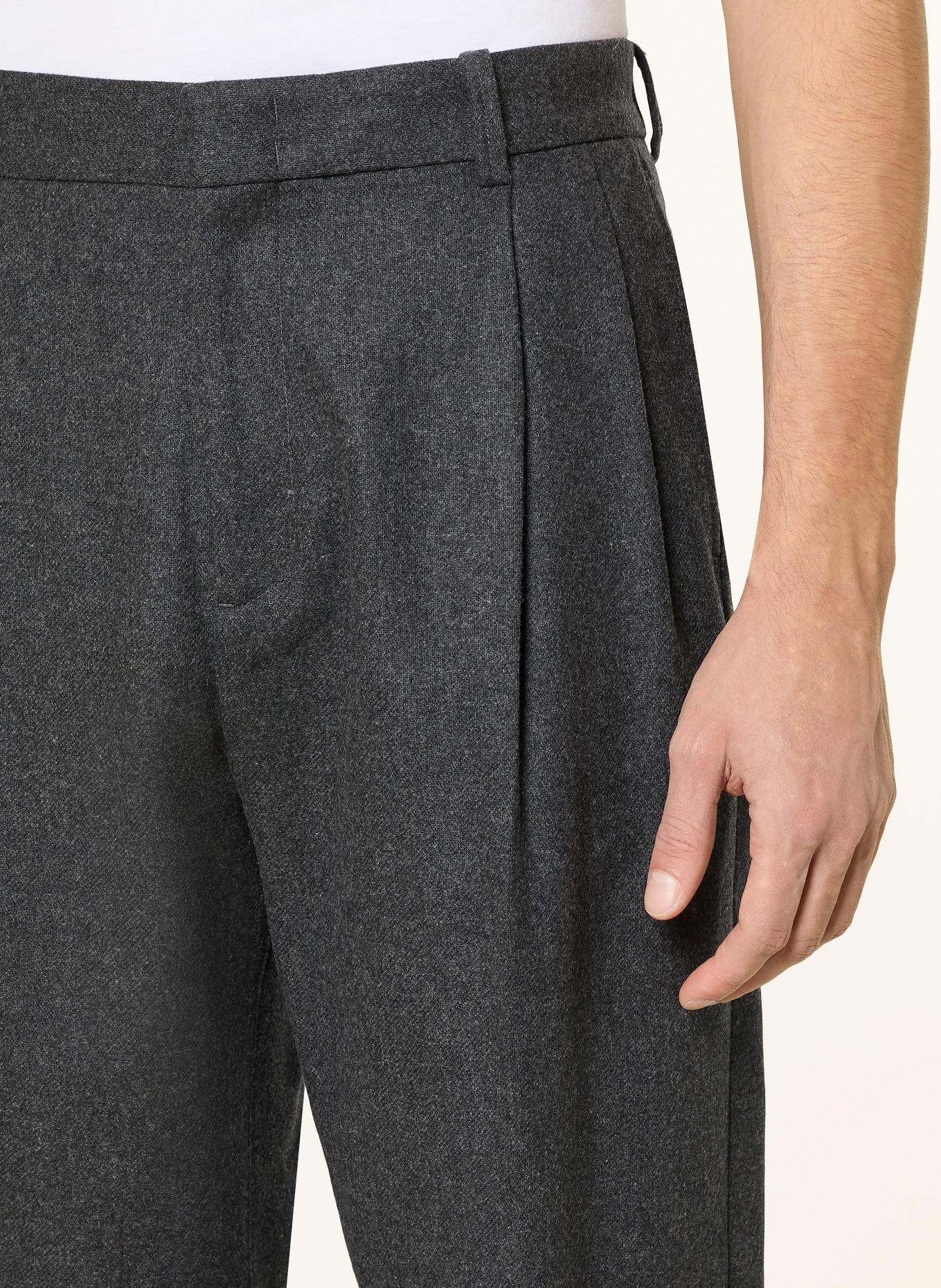 COS Regular fit pants: DARK GRAY