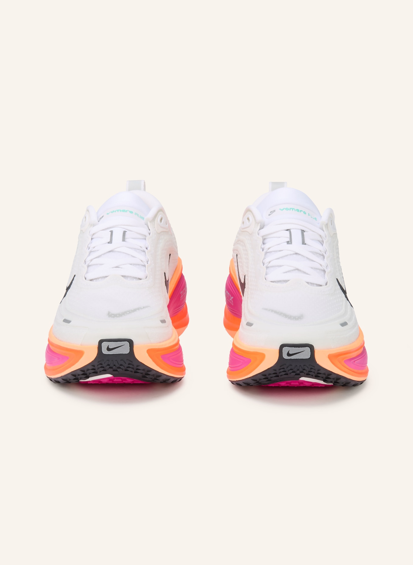 Nike VOMERO PLUS running shoes: WHITE / BLACK