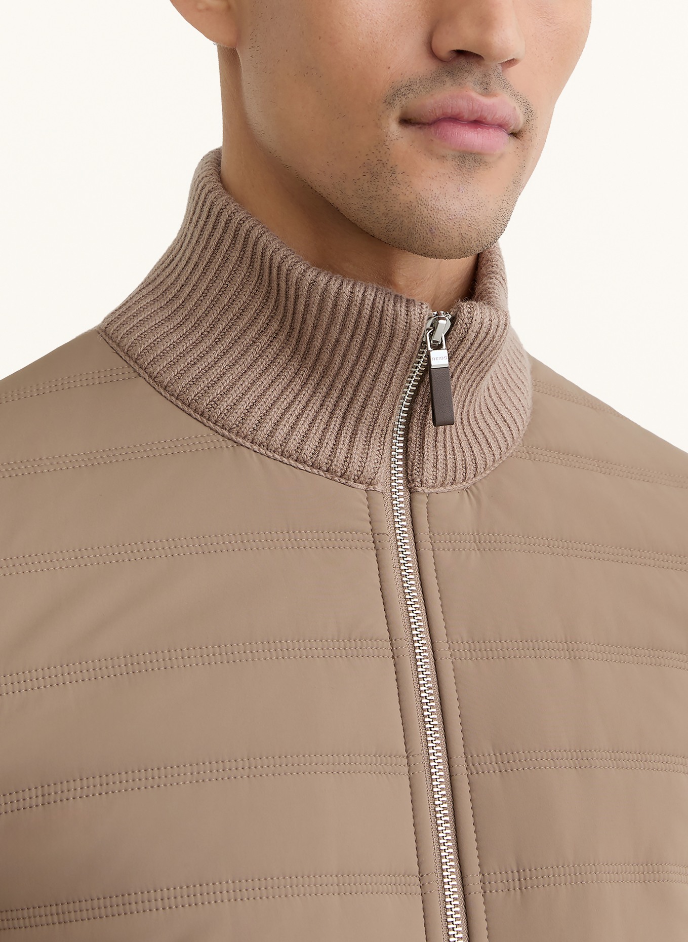 REISS Gewatteerde jas in verschillende materialen: TAUPE