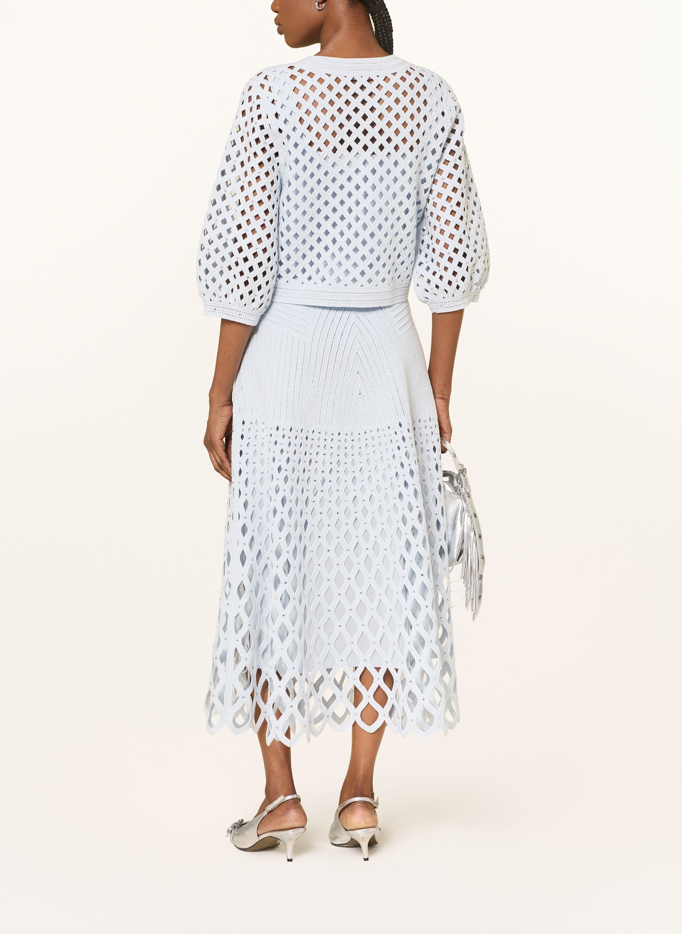 maje Strickjacke mit Schmucksteinen und 3/4-Arm: HELLBLAU