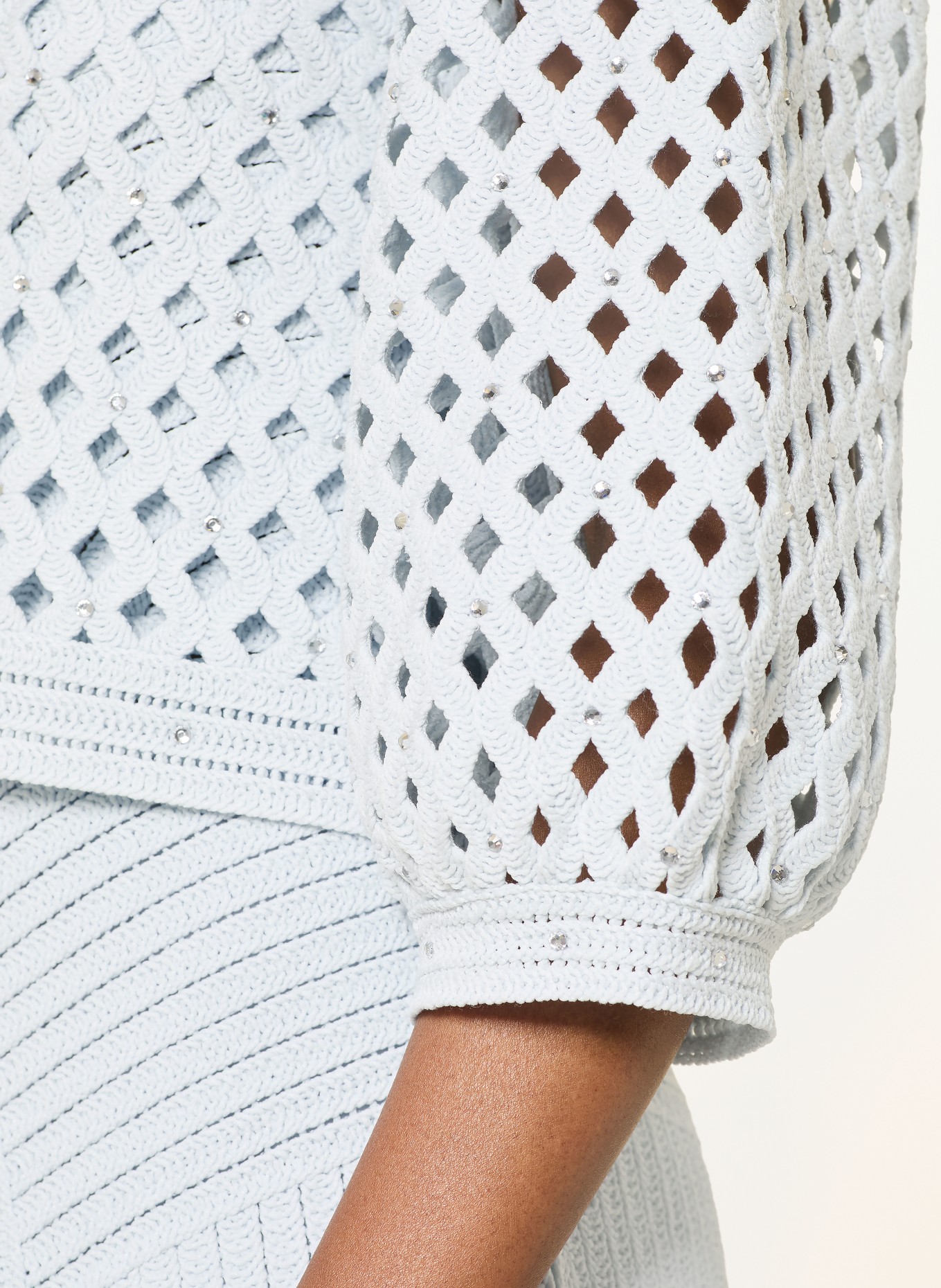 maje Strickjacke mit Schmucksteinen und 3/4-Arm: HELLBLAU