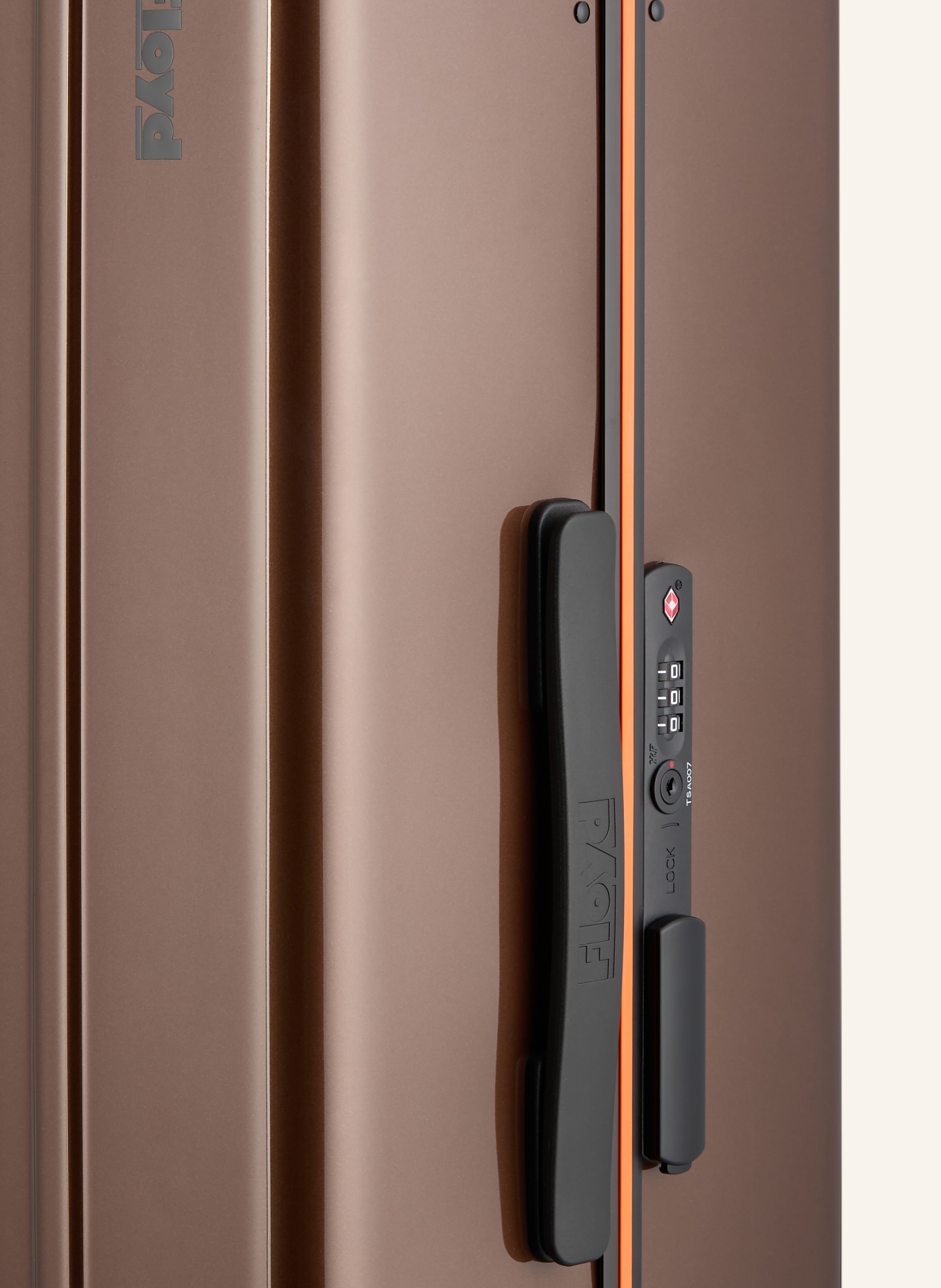 Floyd Chariot CHECK-IN: MARRON