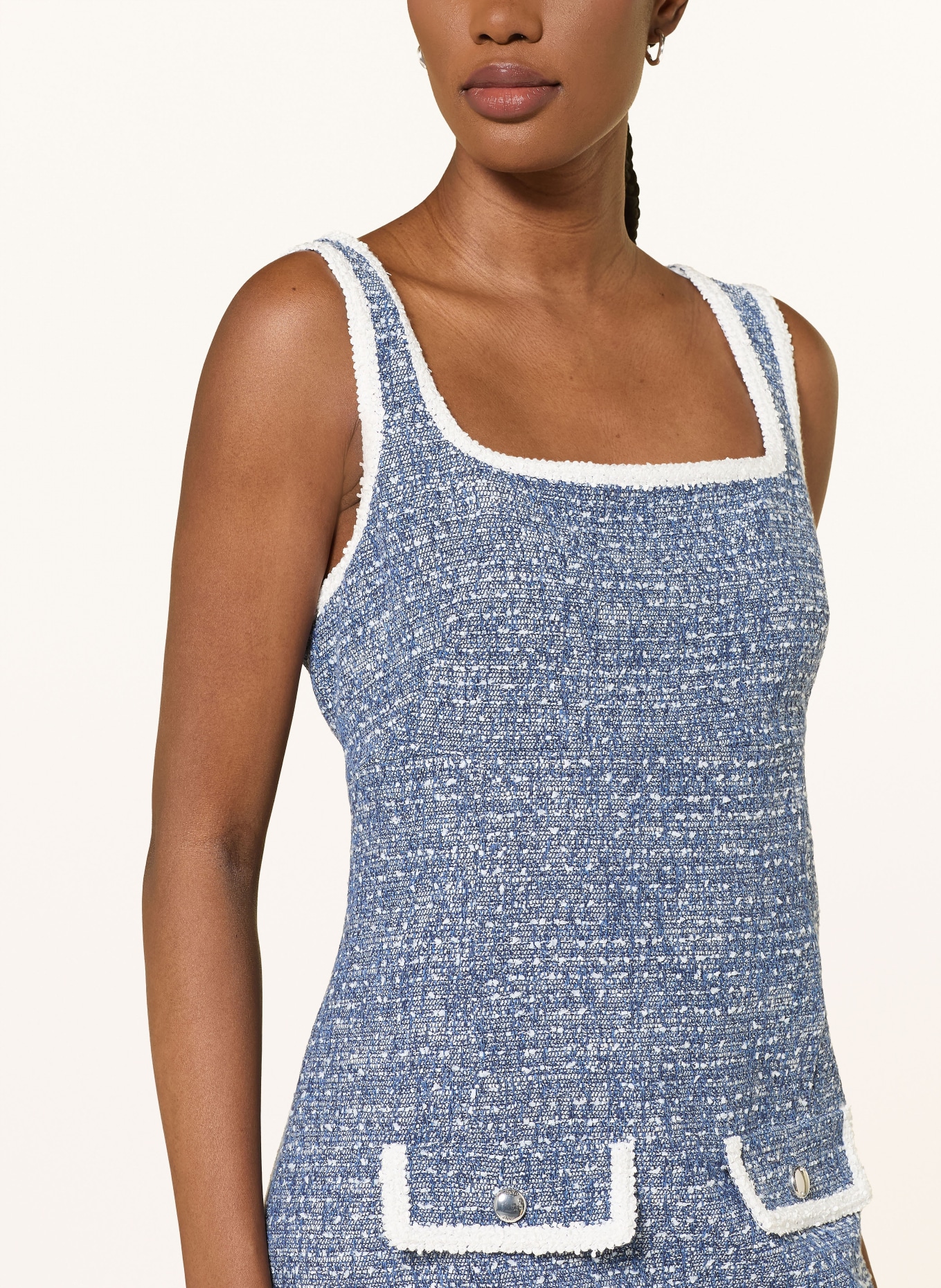 maje Sukienka bouclé: NIEBIESKI / BIAŁY