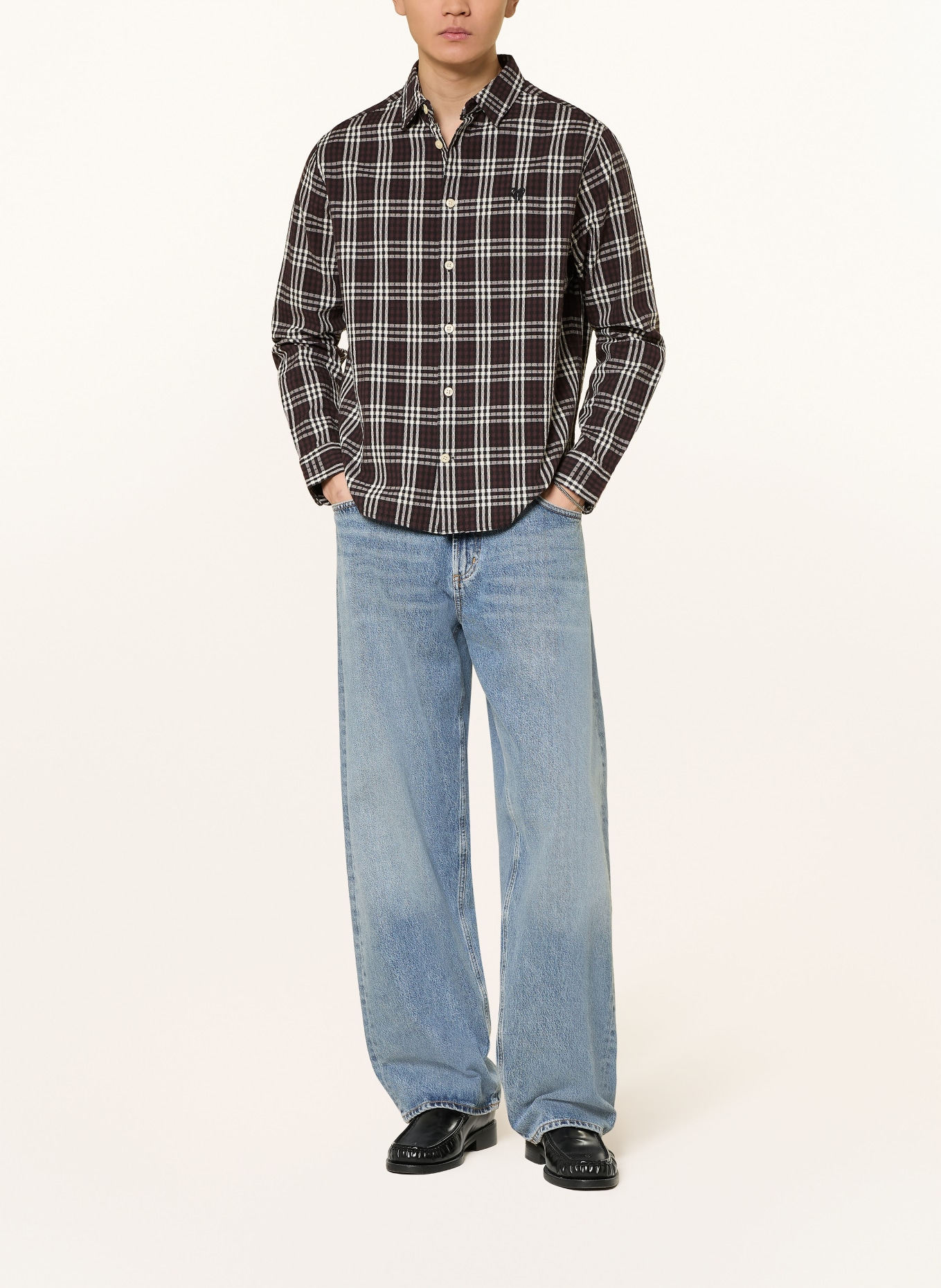 ALLSAINTS Košile SANTIAGO Relaxed Fit: TMAVĚ HNĚDÁ / BÍLÁ / ČERNÁ