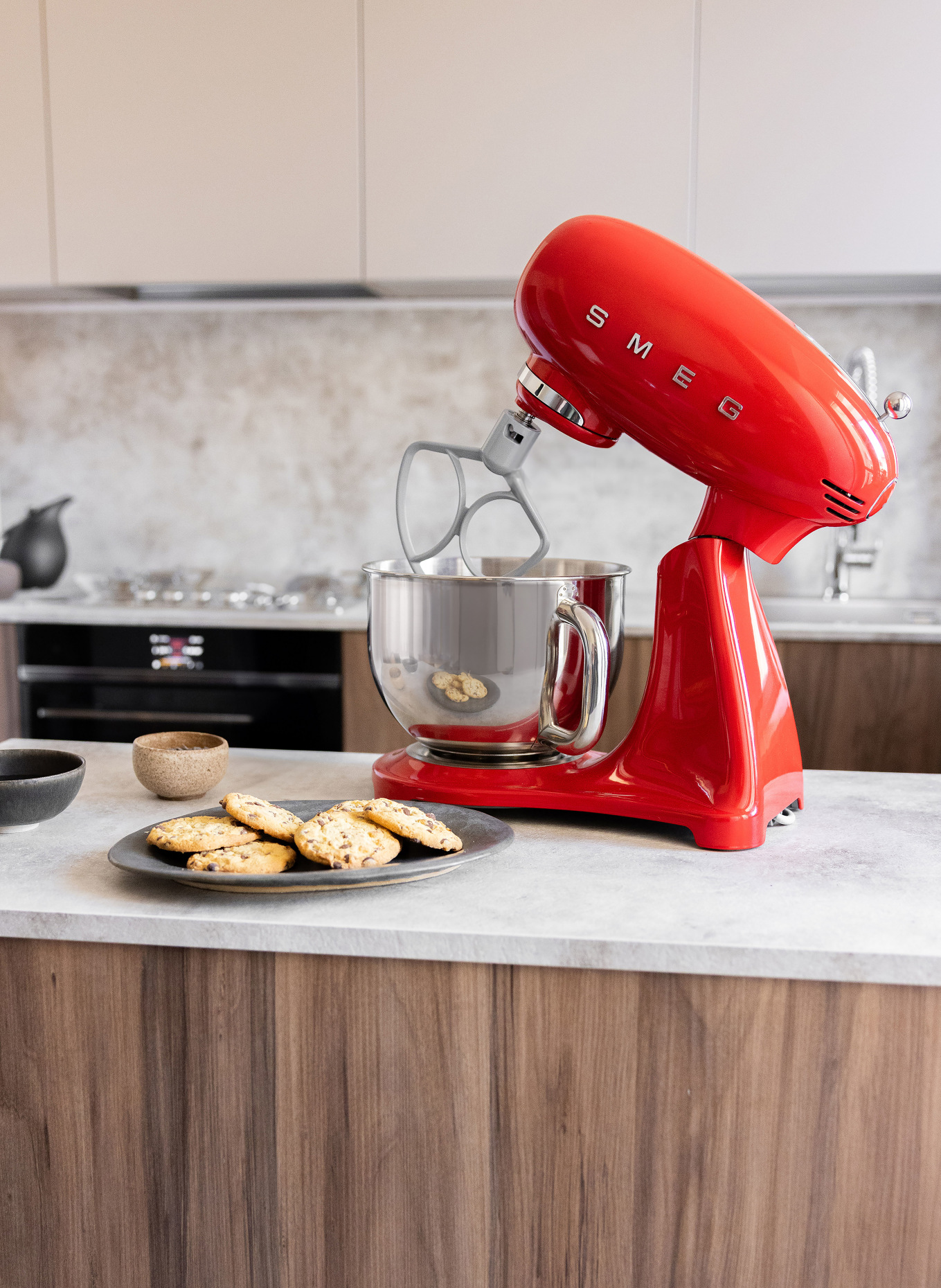 SMEG Küchenmaschine SMF05: ROT