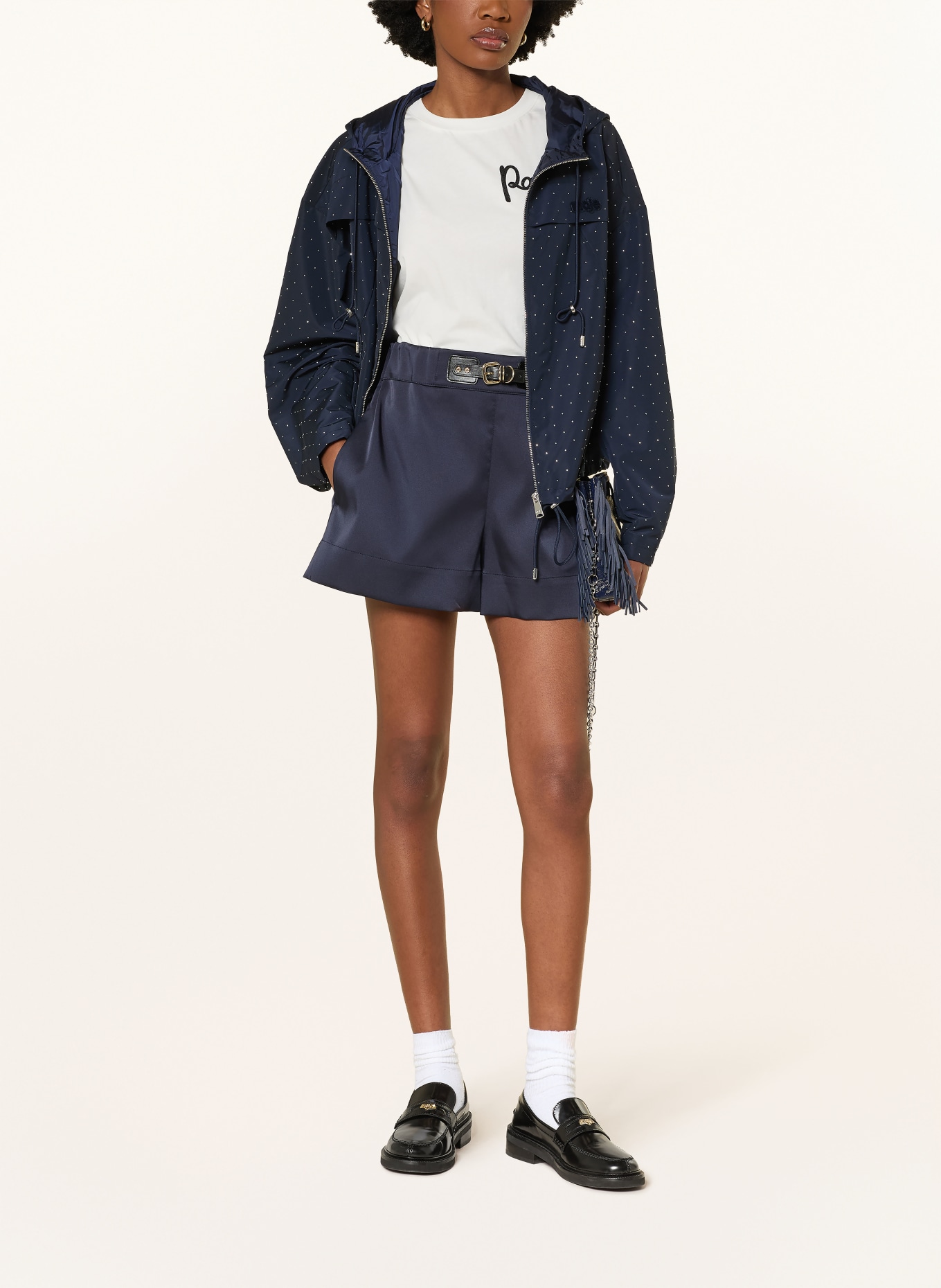 maje Shorts: DUNKELBLAU