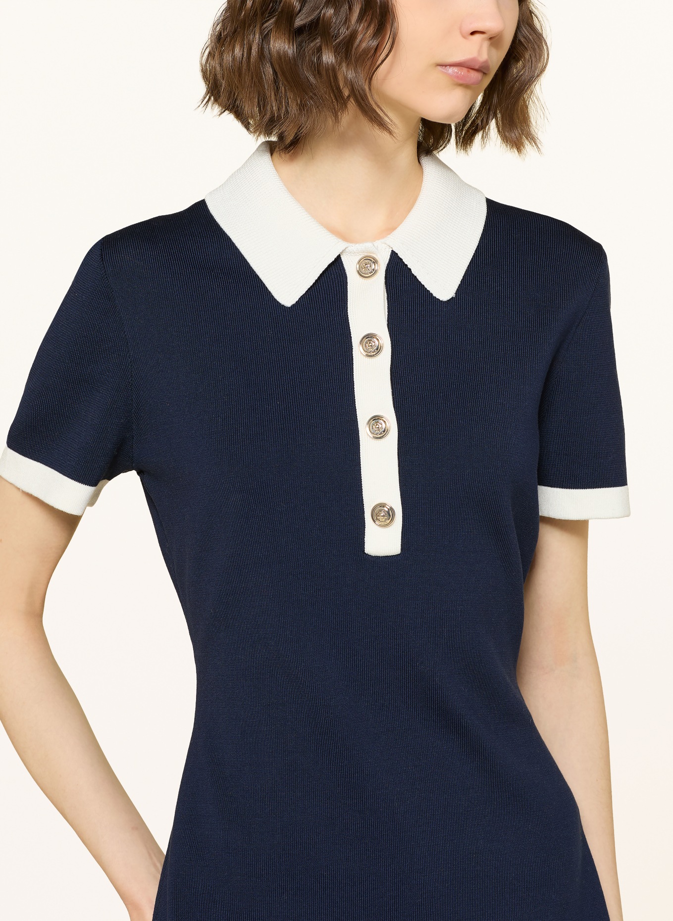 maje Strickkleid: DUNKELBLAU / WEISS