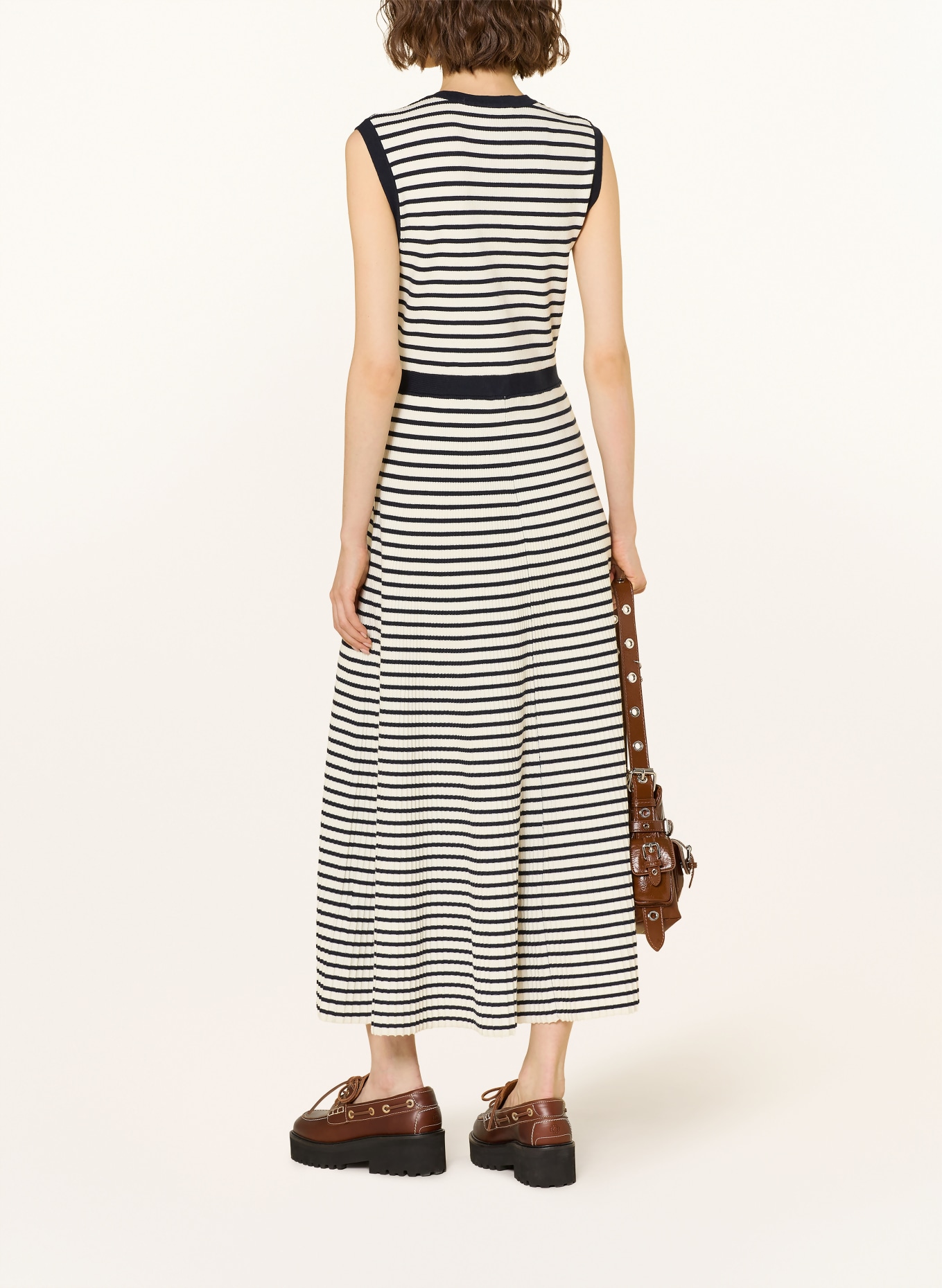 maje Strickkleid: WEISS / DUNKELBLAU