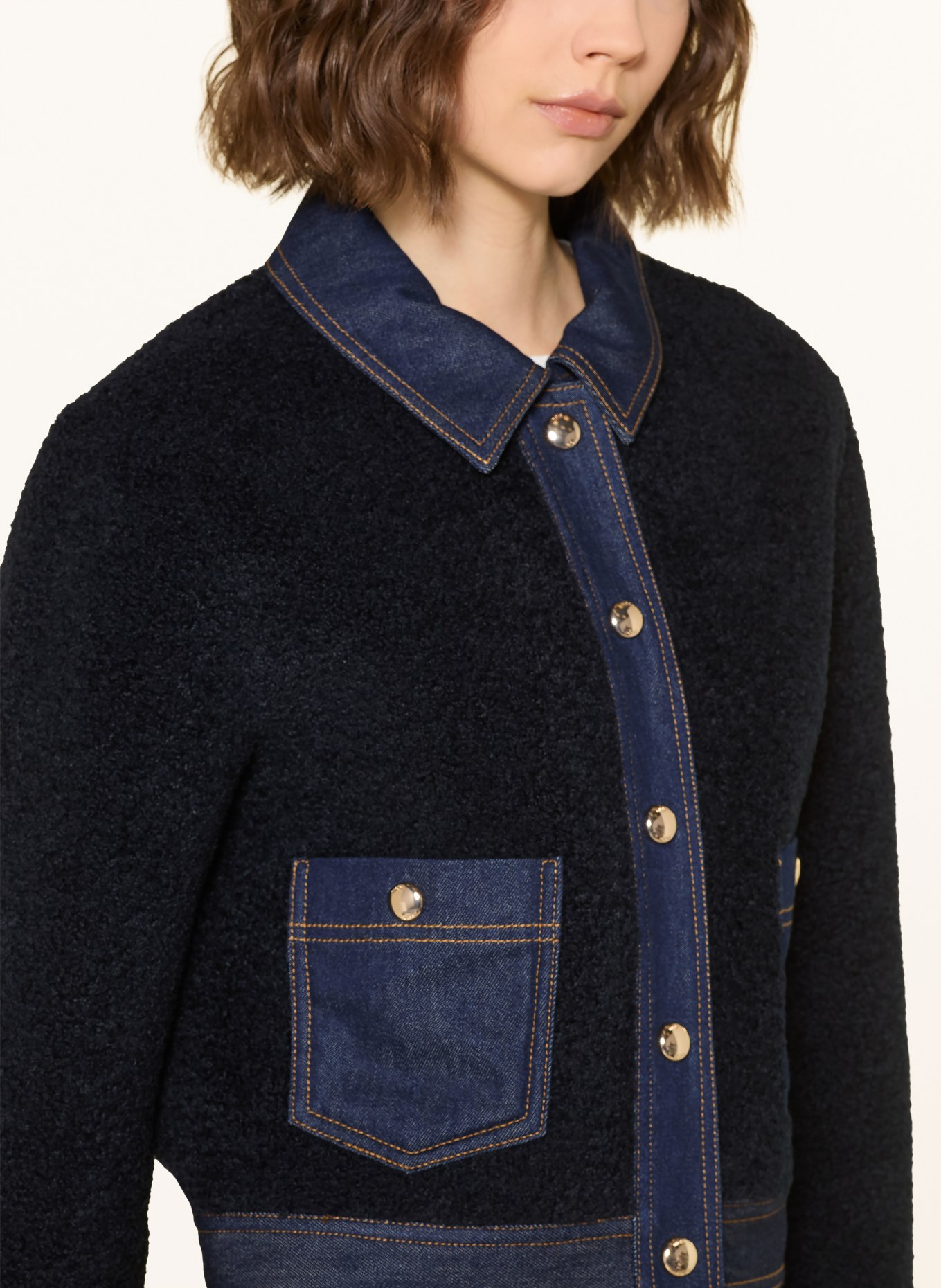 maje Kunstfell-Jacke im Materialmix: DUNKELBLAU