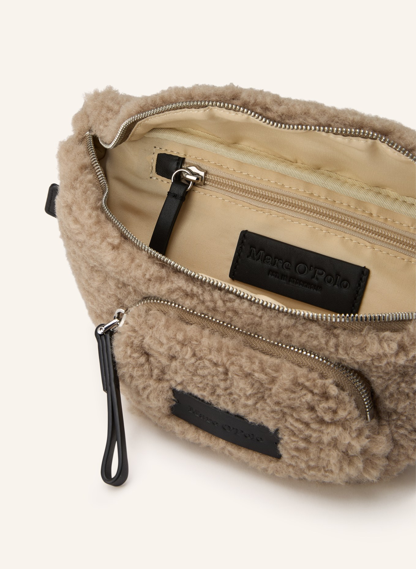 Marc O'Polo ledvinka: ČERNOŠEDÁ / STŘÍBRNÁ