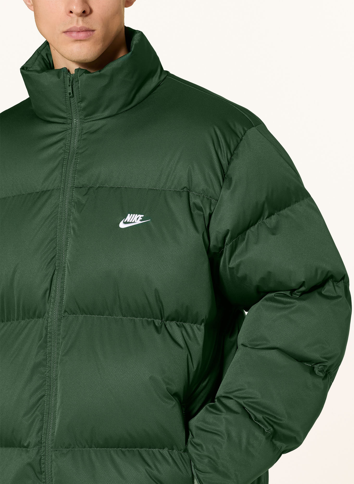 Nike SPORTSWEAR CLUB-dunjakke med Primaloft®-isolering: MØRKEGRØN