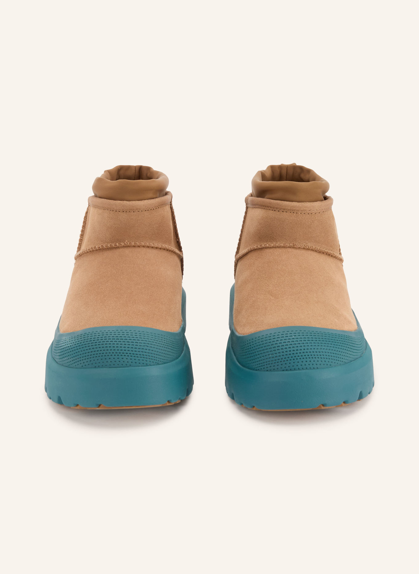 UGG Platform Boots CLASSIC ULTRA MINI WEATHER HYBRID: COGNAC / BLACK