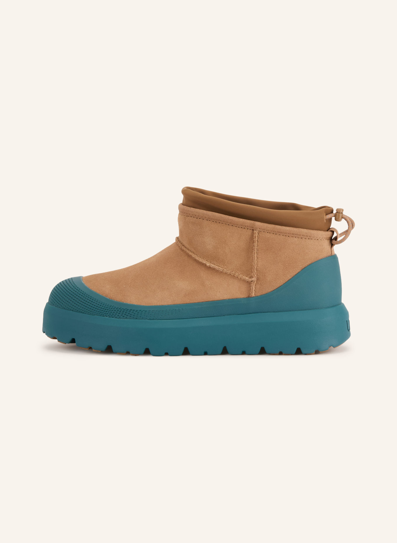 UGG Platform Boots CLASSIC ULTRA MINI WEATHER HYBRID: COGNAC / BLACK