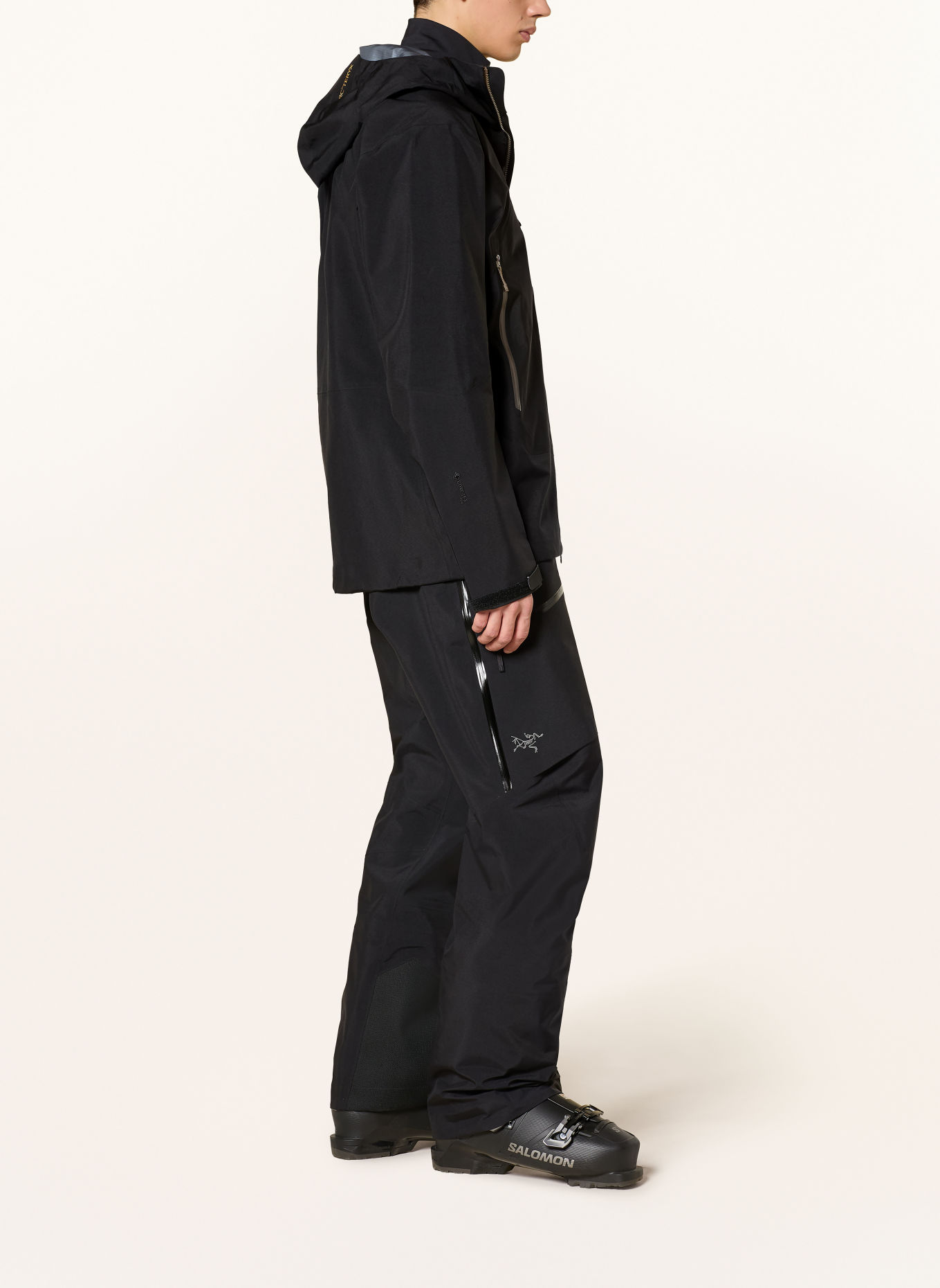 ARC'TERYX RUSH Hardshell ski jacket: BLACK / KHAKI