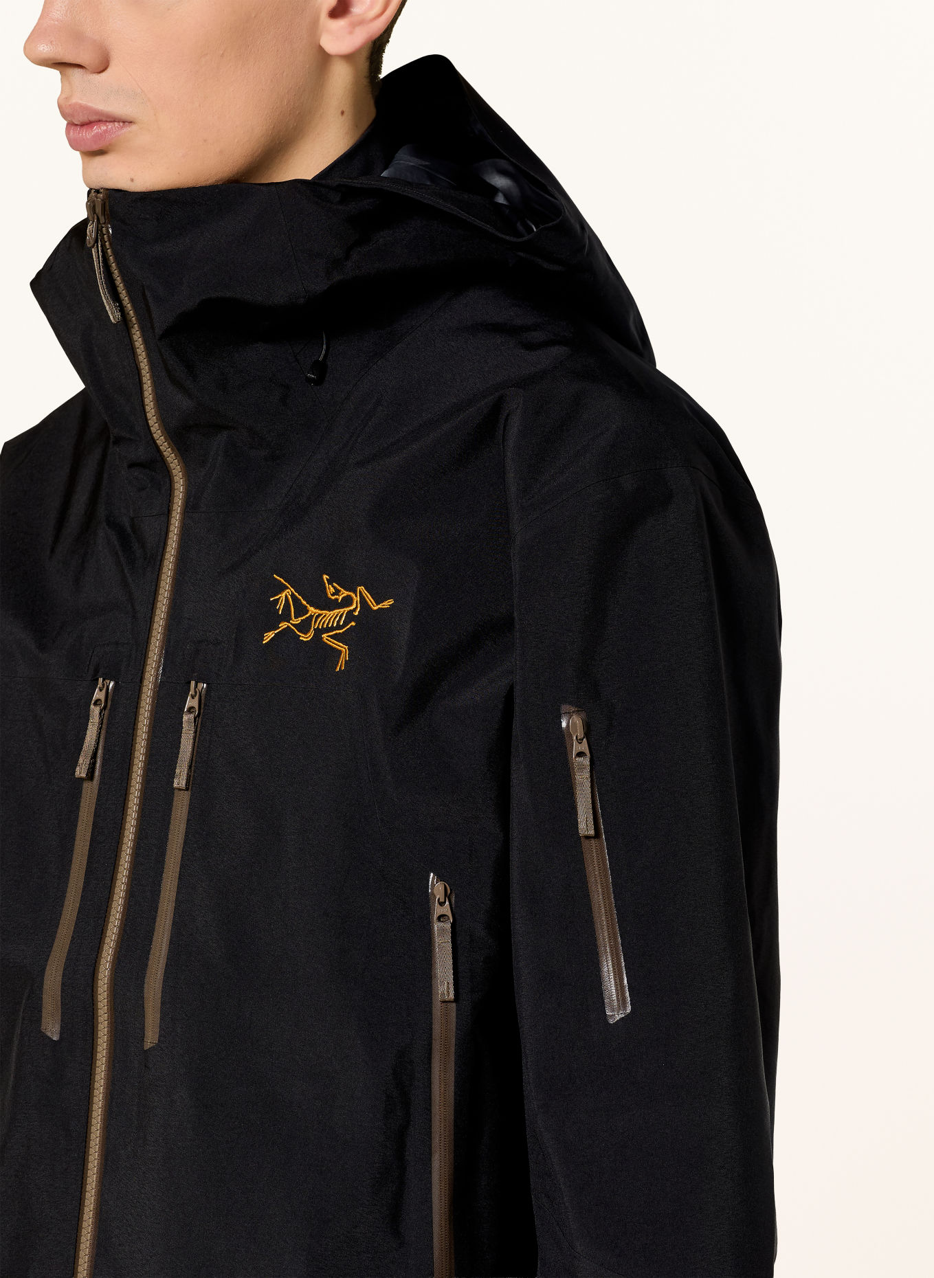 ARC'TERYX RUSH Hardshell ski jacket: BLACK / KHAKI