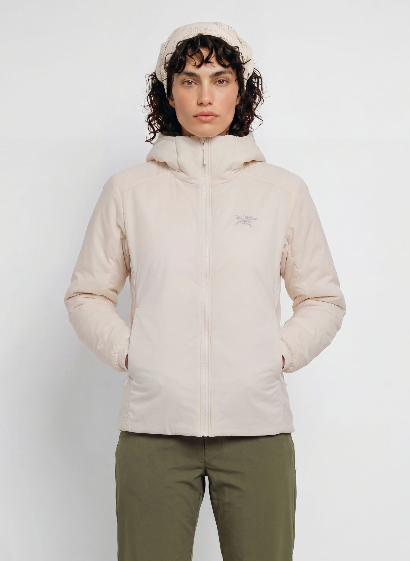 ARC'TERYX Funktionsjacke ATOM HOODY: WEISS